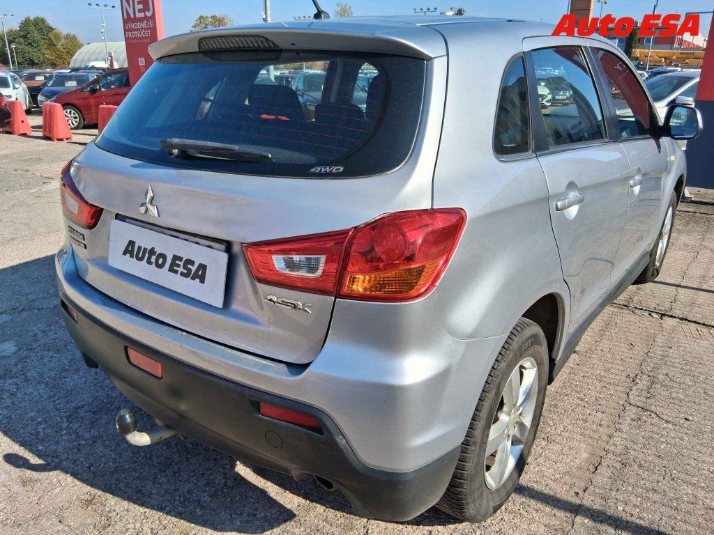 Mitsubishi ASX, 1.8 Di-D Mivec,2.maj,ČR - fotka 2