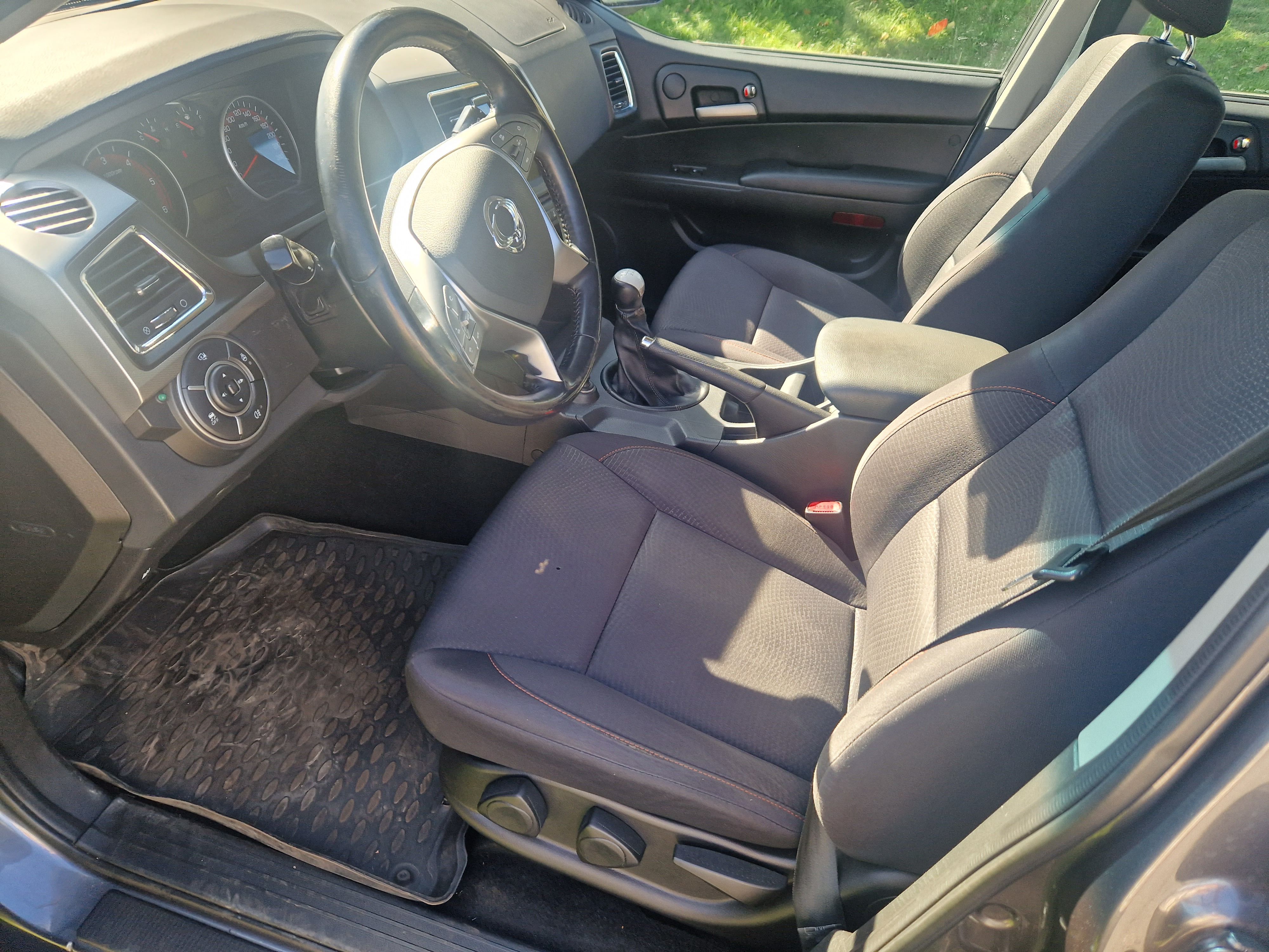 SsangYong Actyon, Sports 2.2 XDi 4x4 - REDUKCE - fotka 6