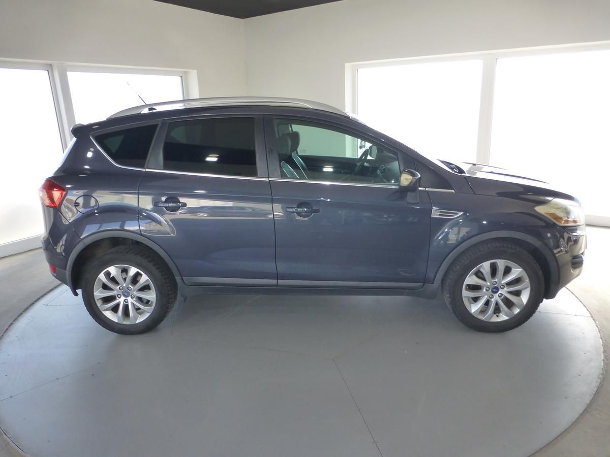 Ford Kuga, 2,0TDCI-120KW*VYHŘ.S*PANOR*4X4 - fotka 5