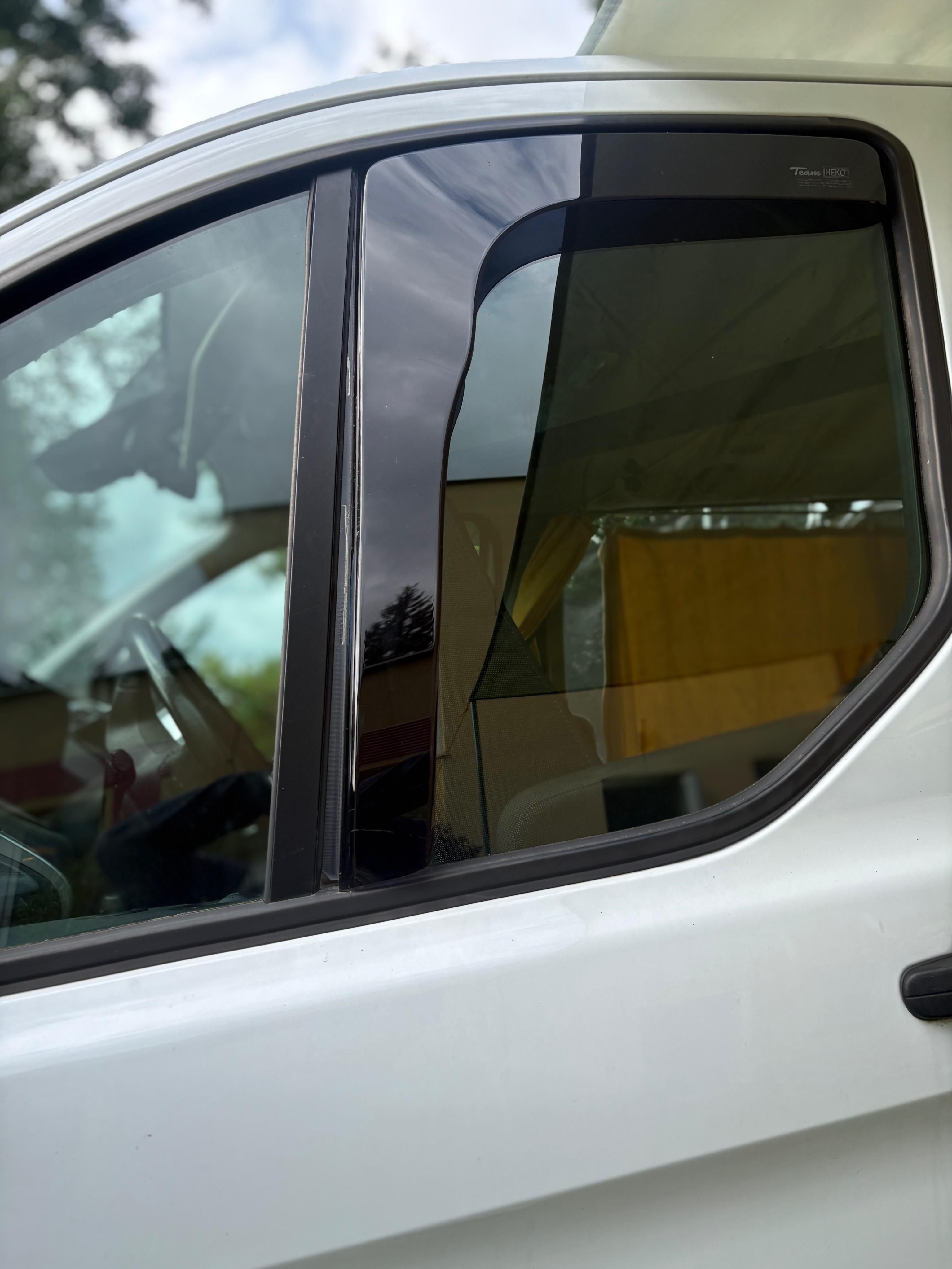 Ford Tourneo Custom, 8 míst, obyt. vestavba - fotka 6