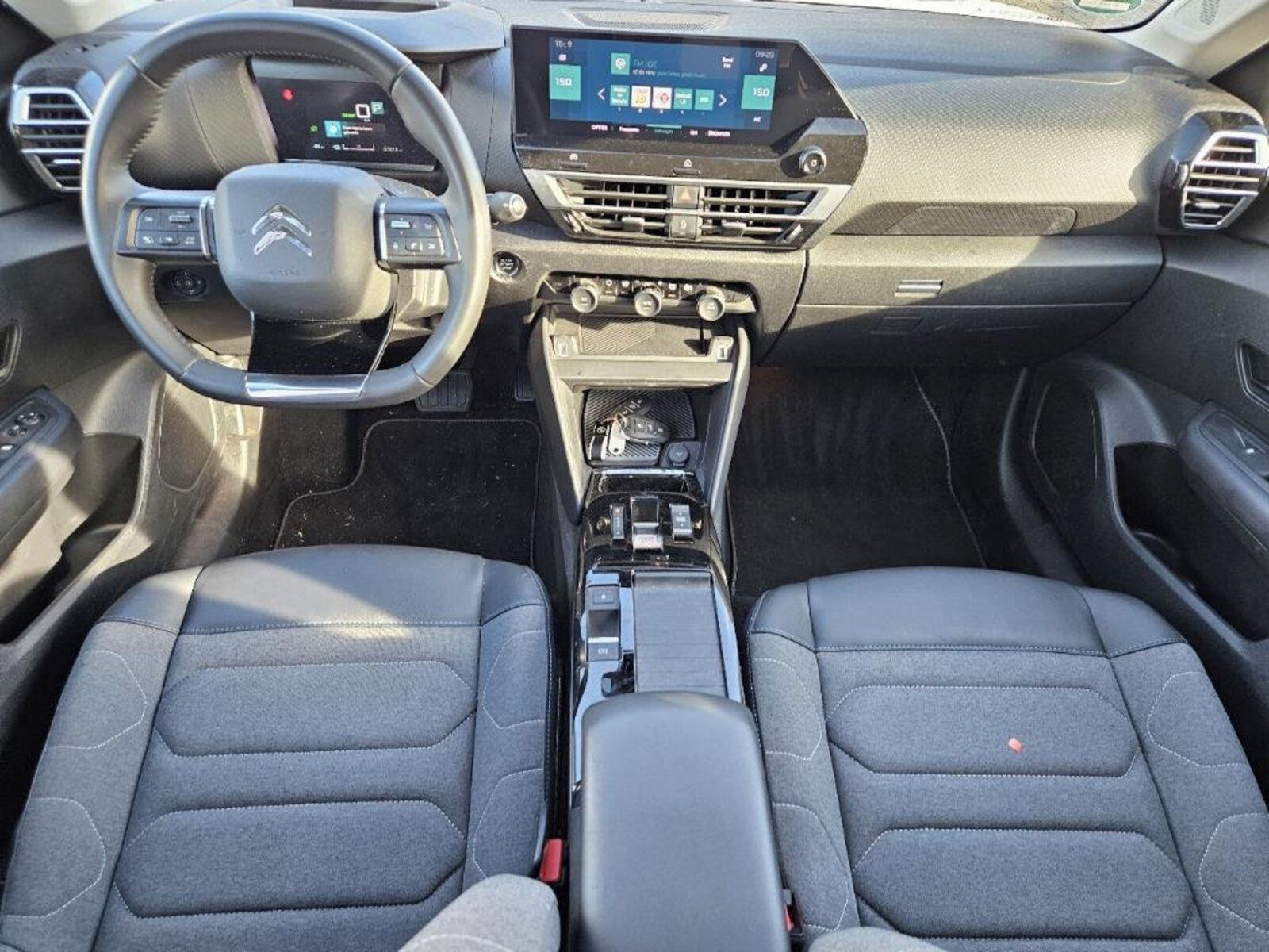 Citroën ë-C4, 50 kWh, Shine, Automat - fotka 3