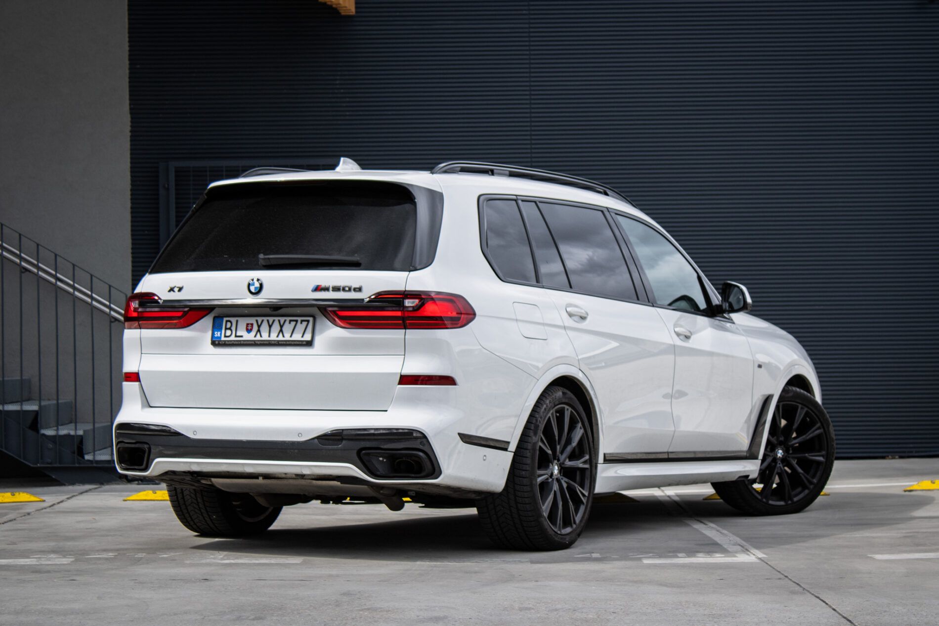 BMW X7 - fotka 6