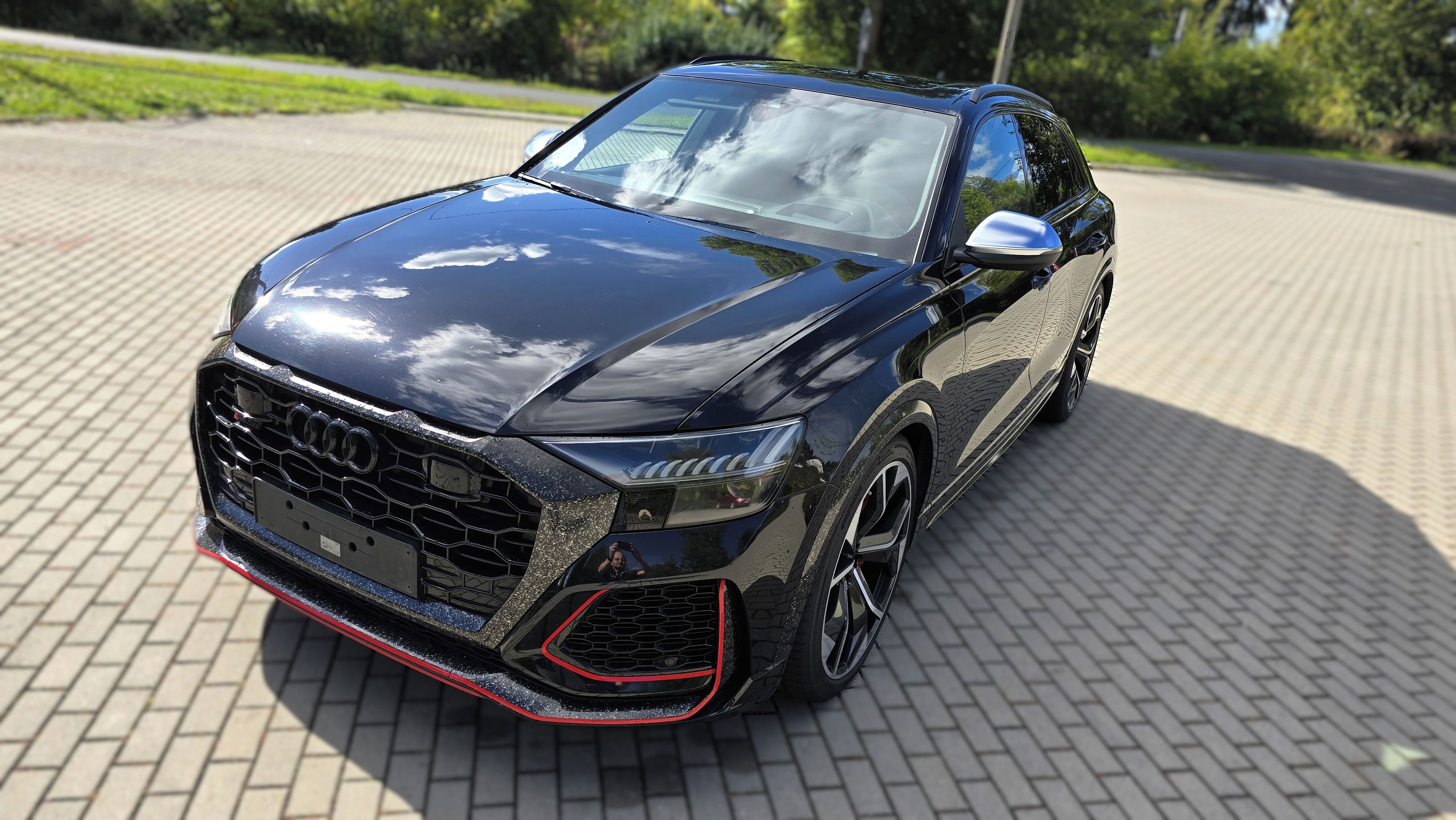 Audi RS Q8, 23" kola Audi  keramické brzdy - fotka 2