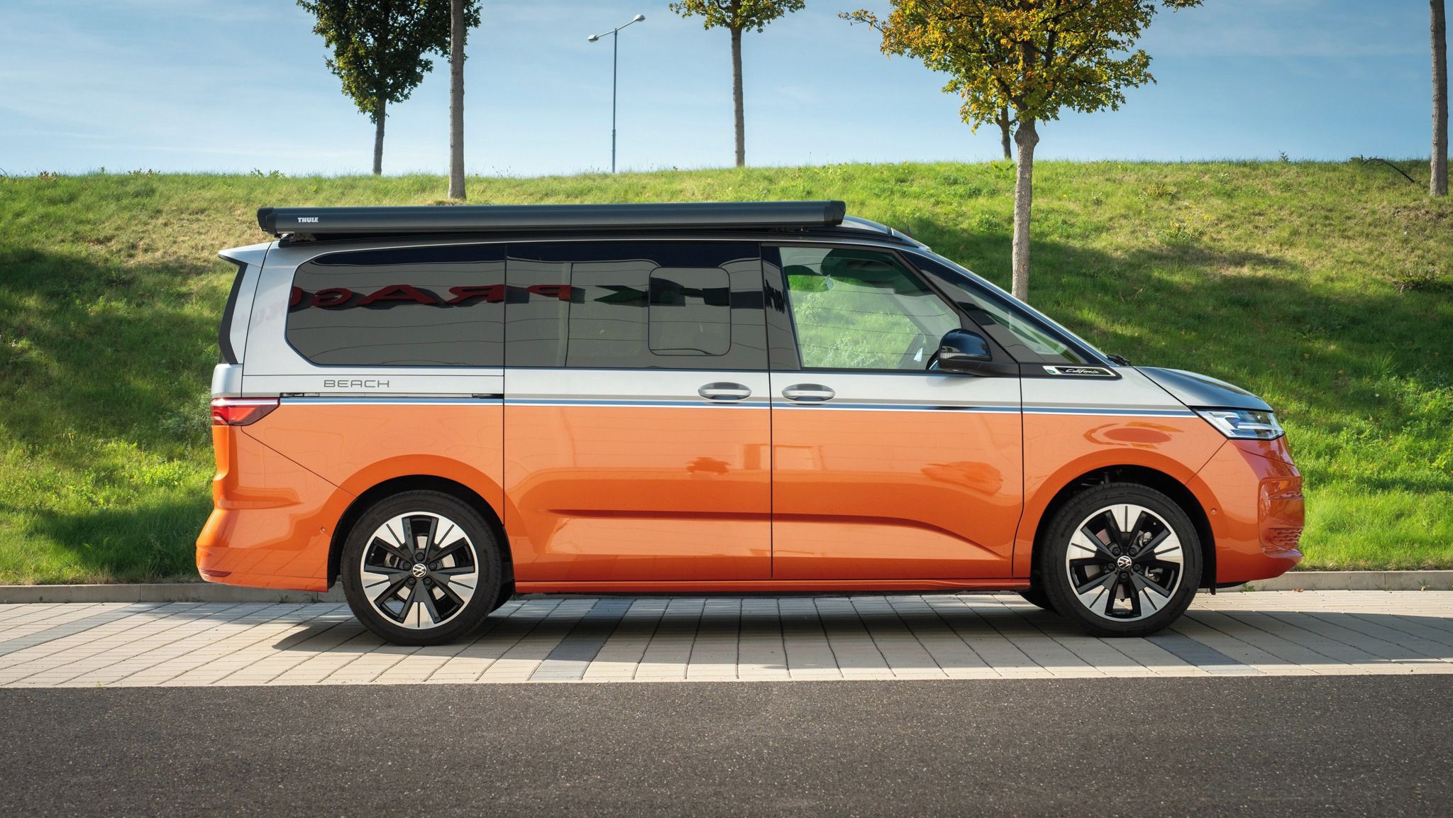 Volkswagen California, Beach Camper, 4 lůžka, záruka - fotka 6