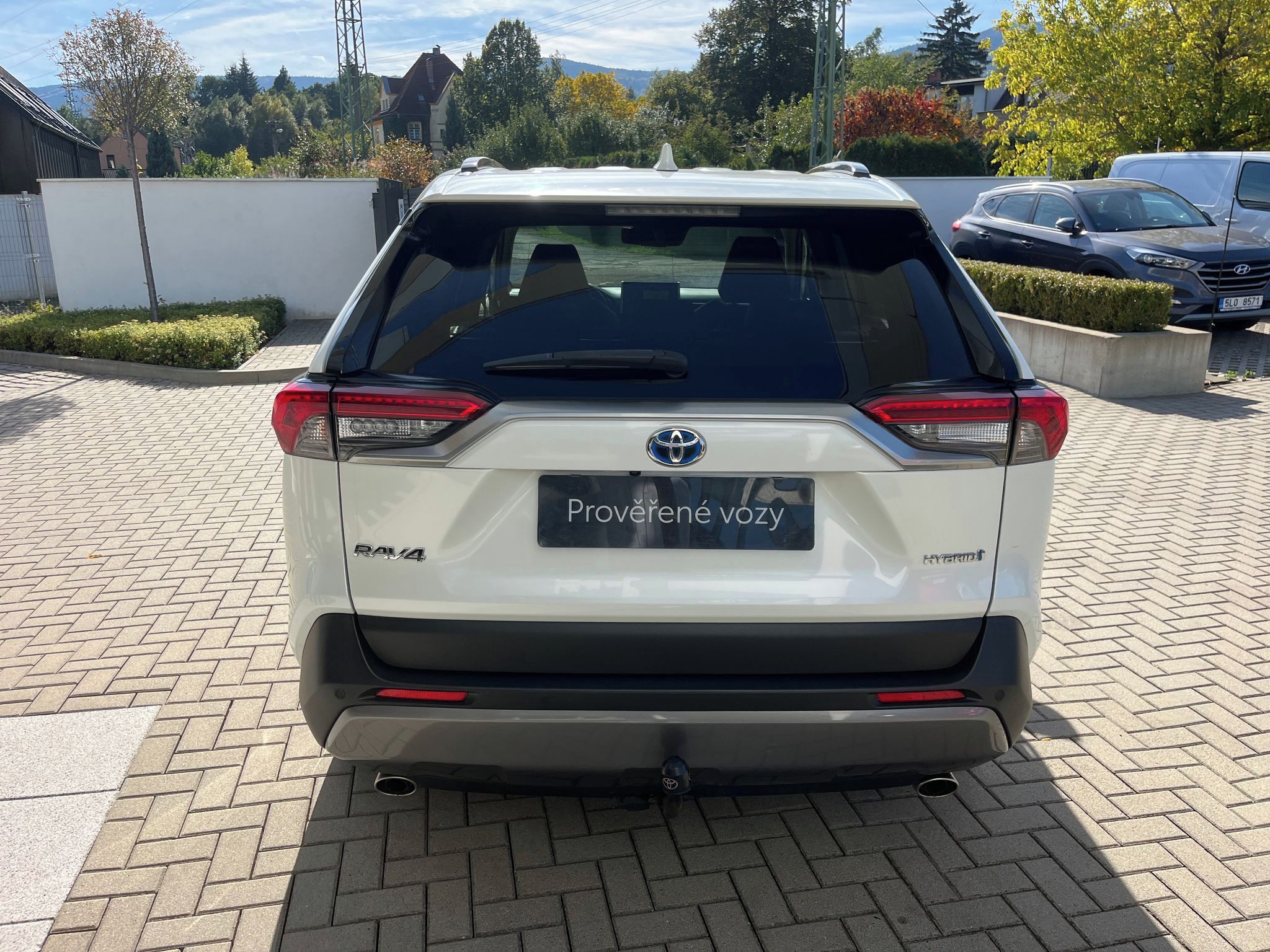 Toyota Rav4, 2.5 Hybrid e-CVT 4WD Executive - fotka 4