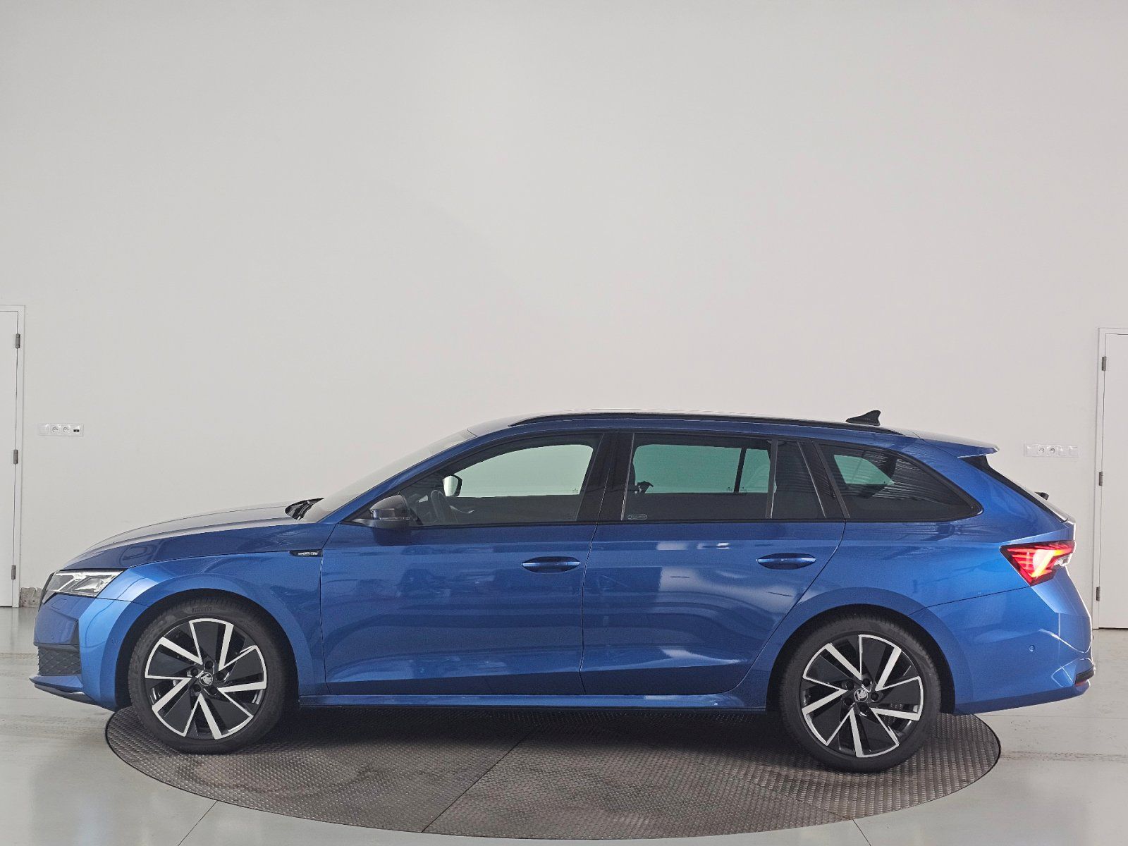 Škoda Octavia, 1.5TSI 110kW SPORTLINE TAŽNÉ - fotka 3