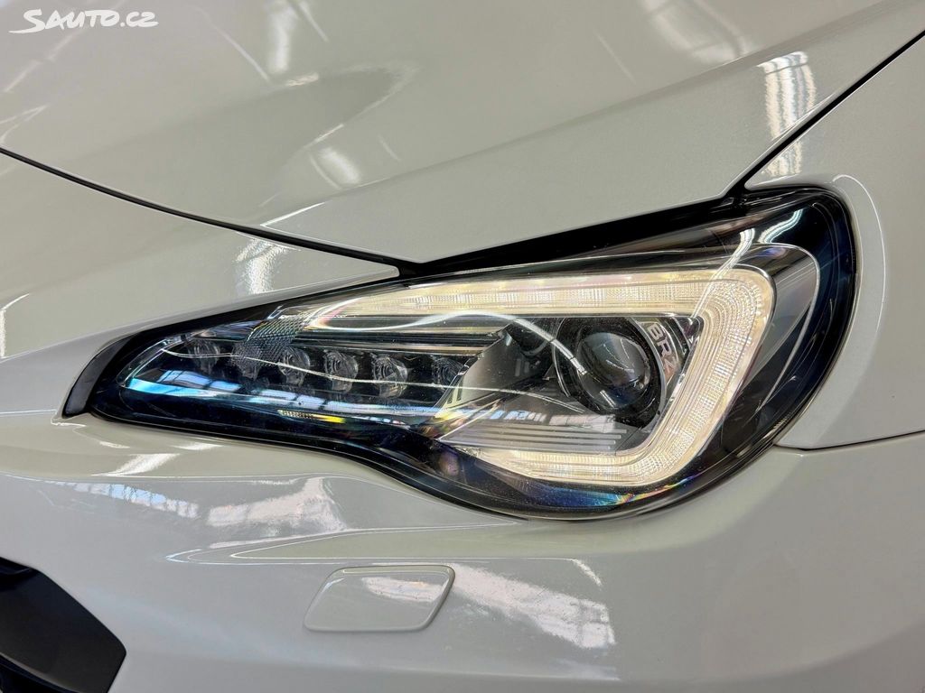 Subaru BRZ 2.0i 200ch Sport BVM / 1ère main / Alcantara-Cuir / Sièges chauffants / Keyless / Échappement sport