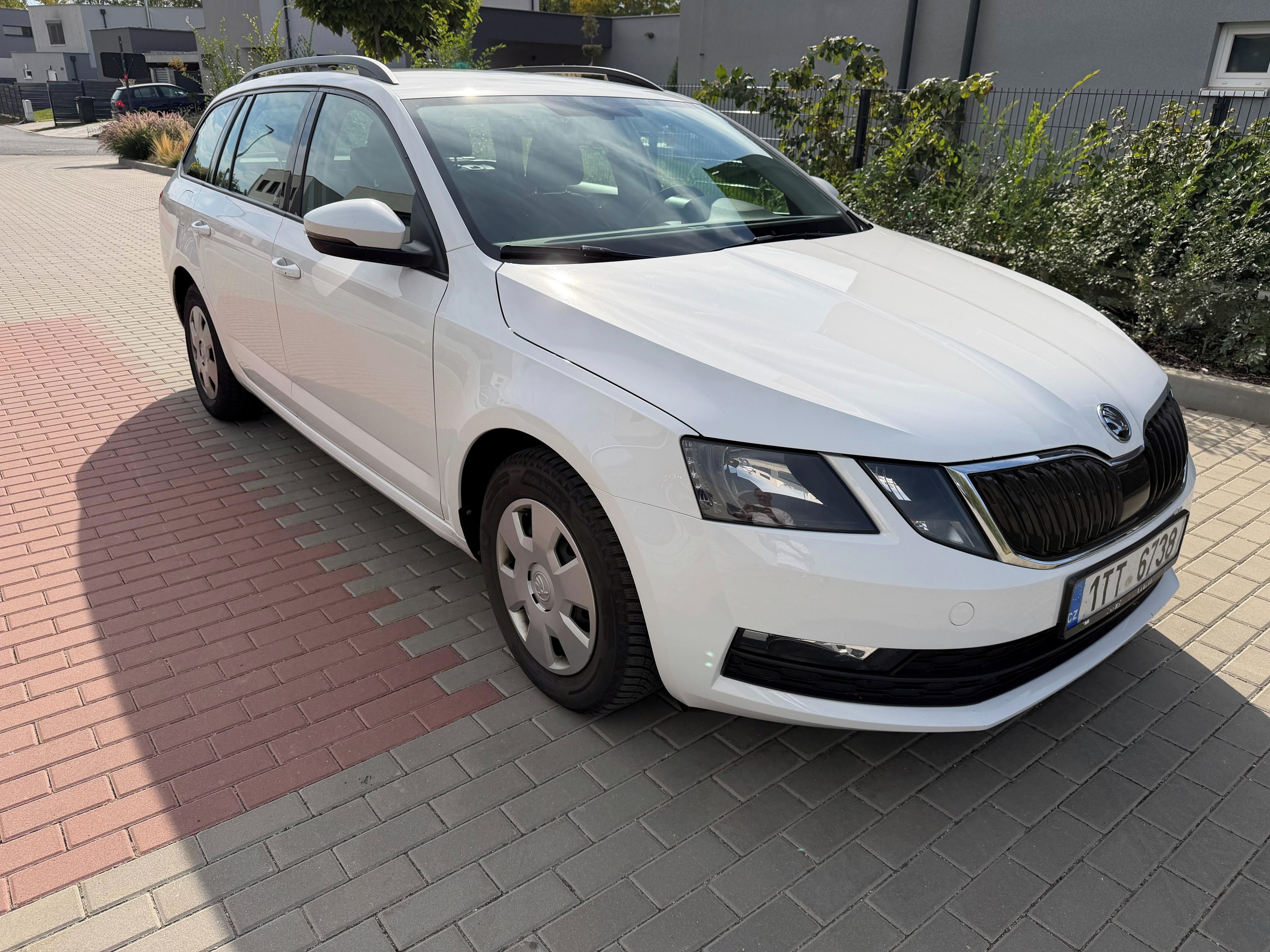 Škoda Octavia, 1.6 TDI DPH pravidelný servis - fotka 3