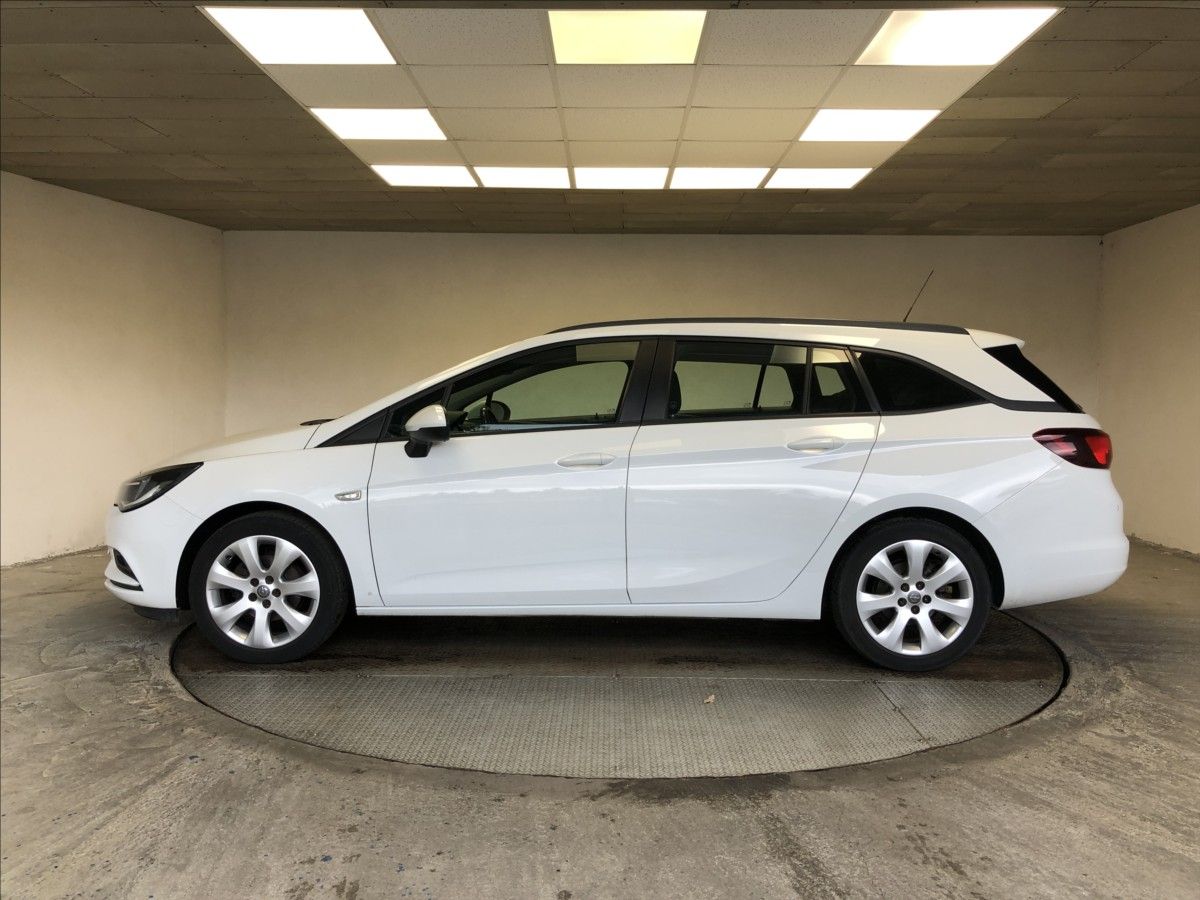 Opel Astra, 1,6 CDTI - fotka 4