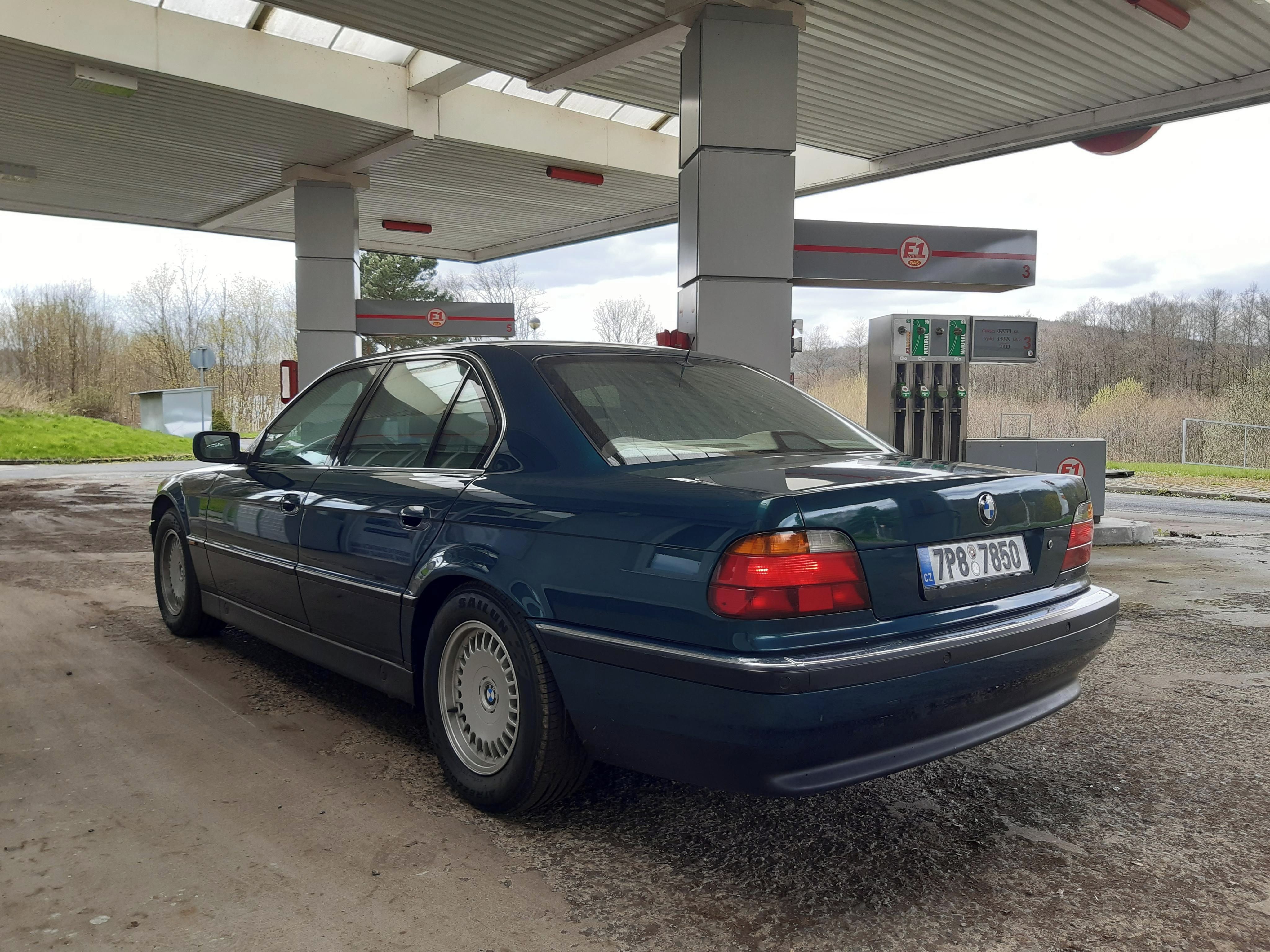 BMW Řada 7, BMW 750i Individual E38 - fotka 6