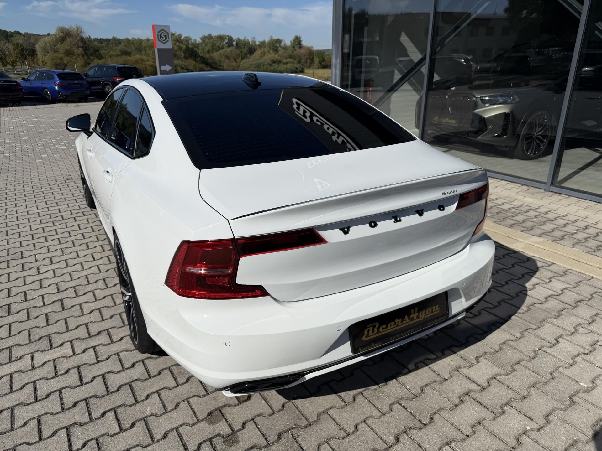 Volvo S90, 228kW T6 AWD R-DESIGN HUD K360 - fotka 6