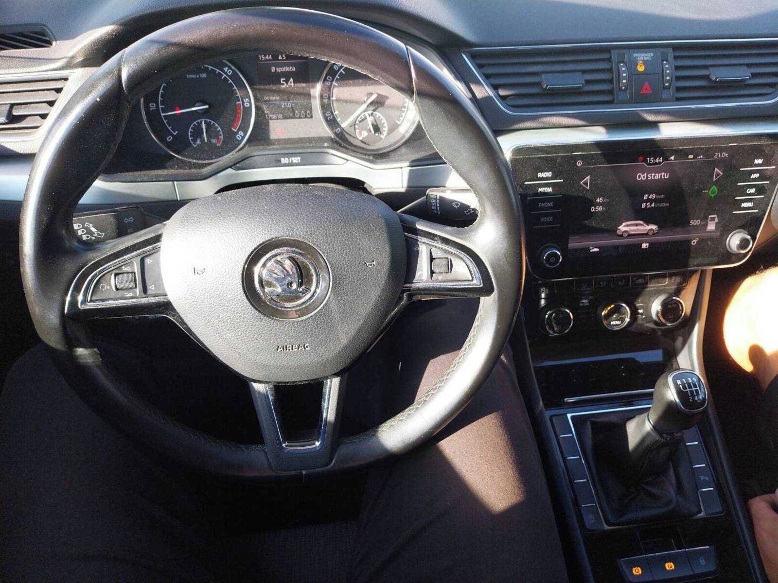 Škoda Superb, 1.6 TDI, Ambition - fotka 3