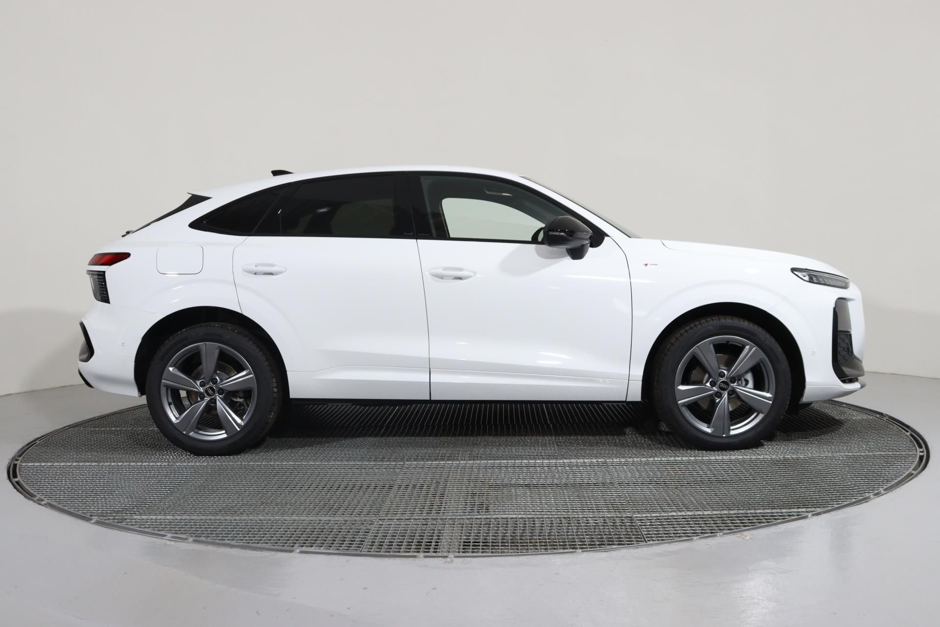 Audi Q3, Spb TFSI Stronic - fotka 4