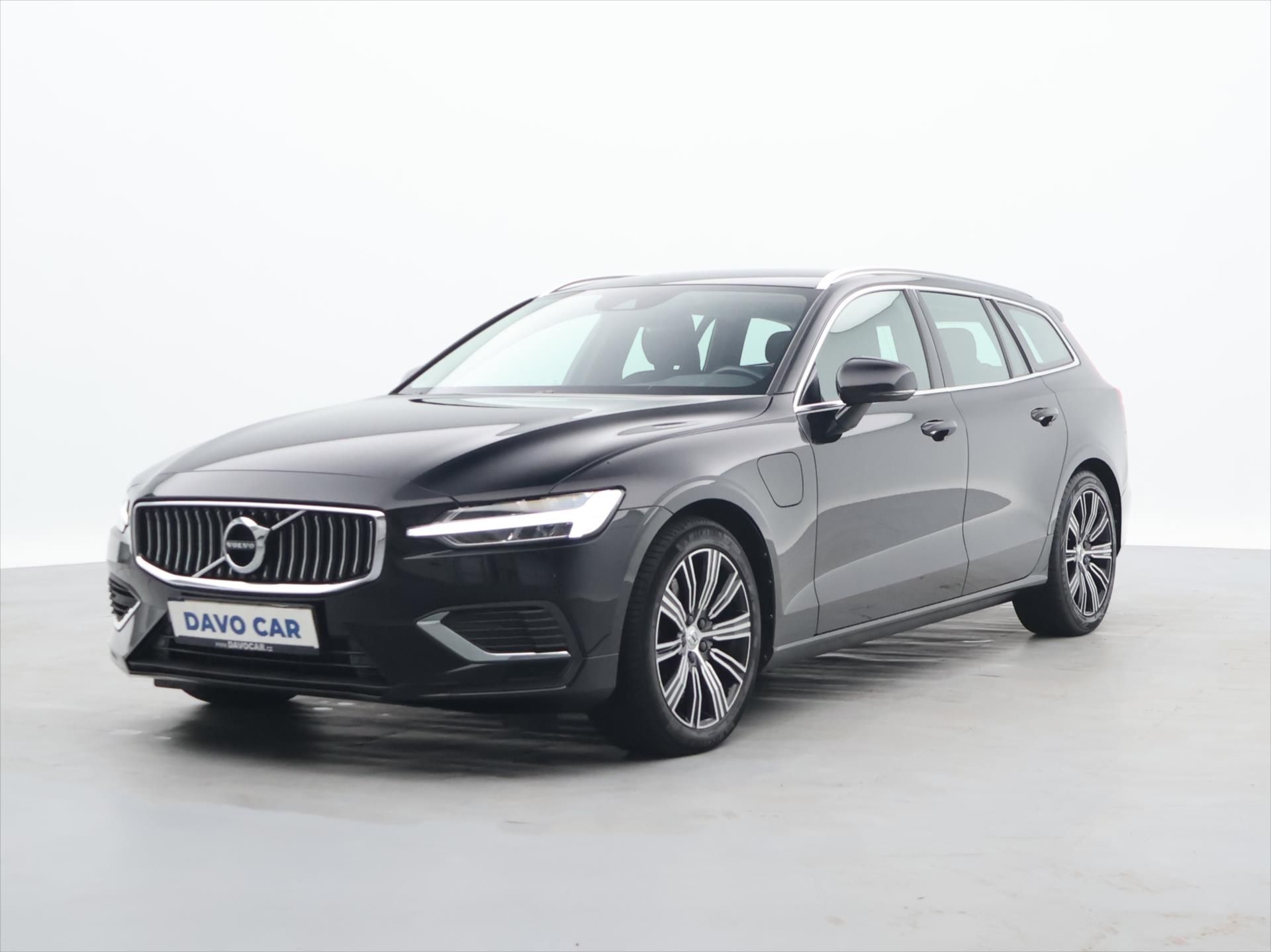 Volvo V60, 2,0 T6 186kW 4x4 MomentumPro - fotka 3