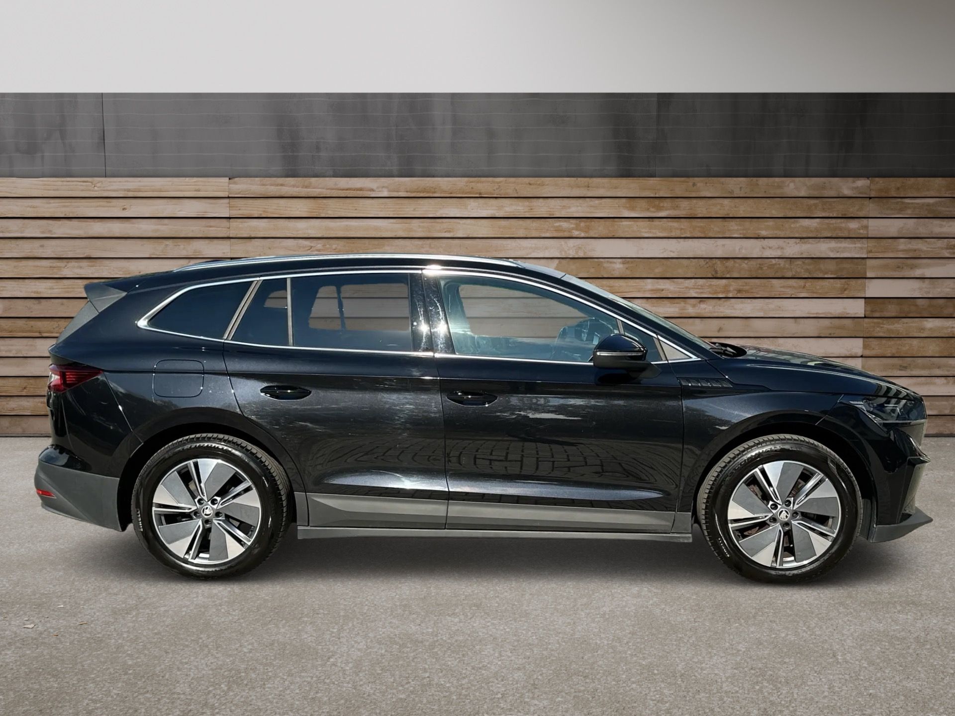 Škoda Enyaq, 80x 195kW TEP.Č/ACC/PANO 92% - fotka 4