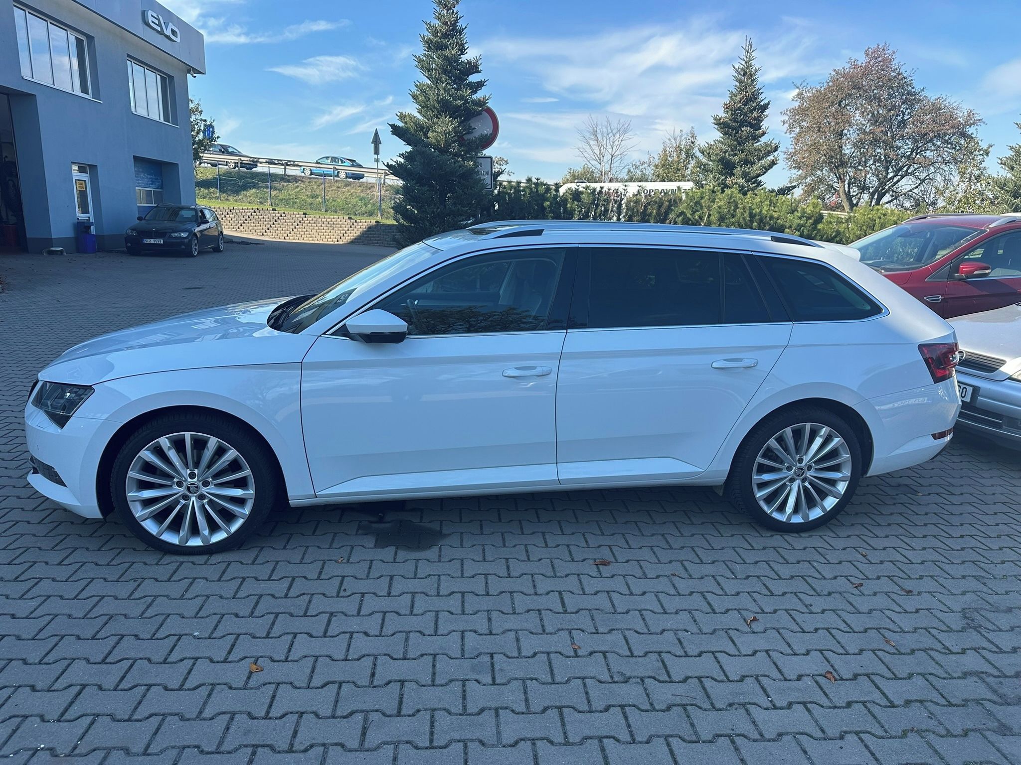 Škoda Superb, 2,0 TDI 4x4 DSG Style PŘÍPRAVA - fotka 2