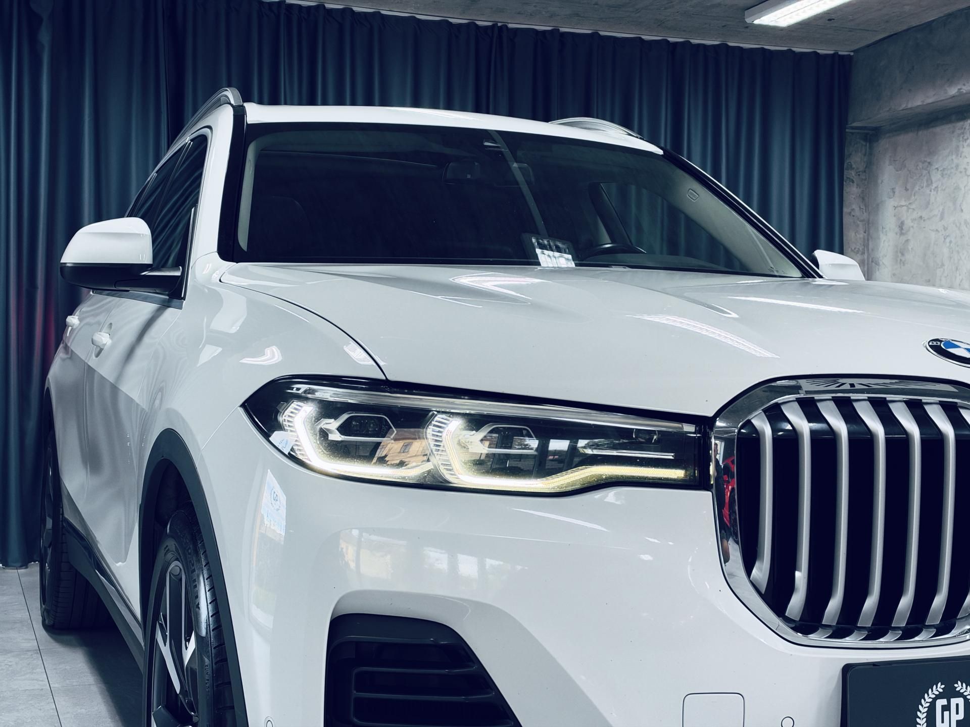 BMW X7, xDrive40d*SOFT*KEYLESS*PANO - fotka 4