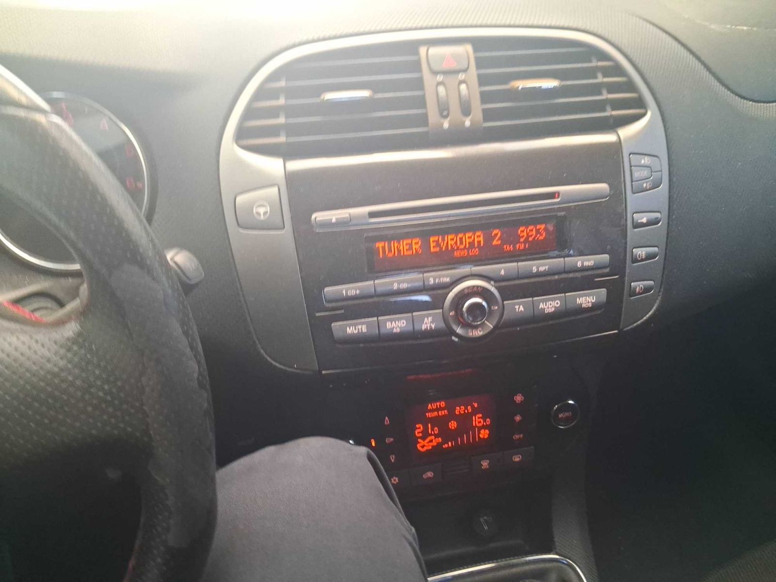 Fiat Bravo, 1.9 MultiJet, po STK, Klima - fotka 3
