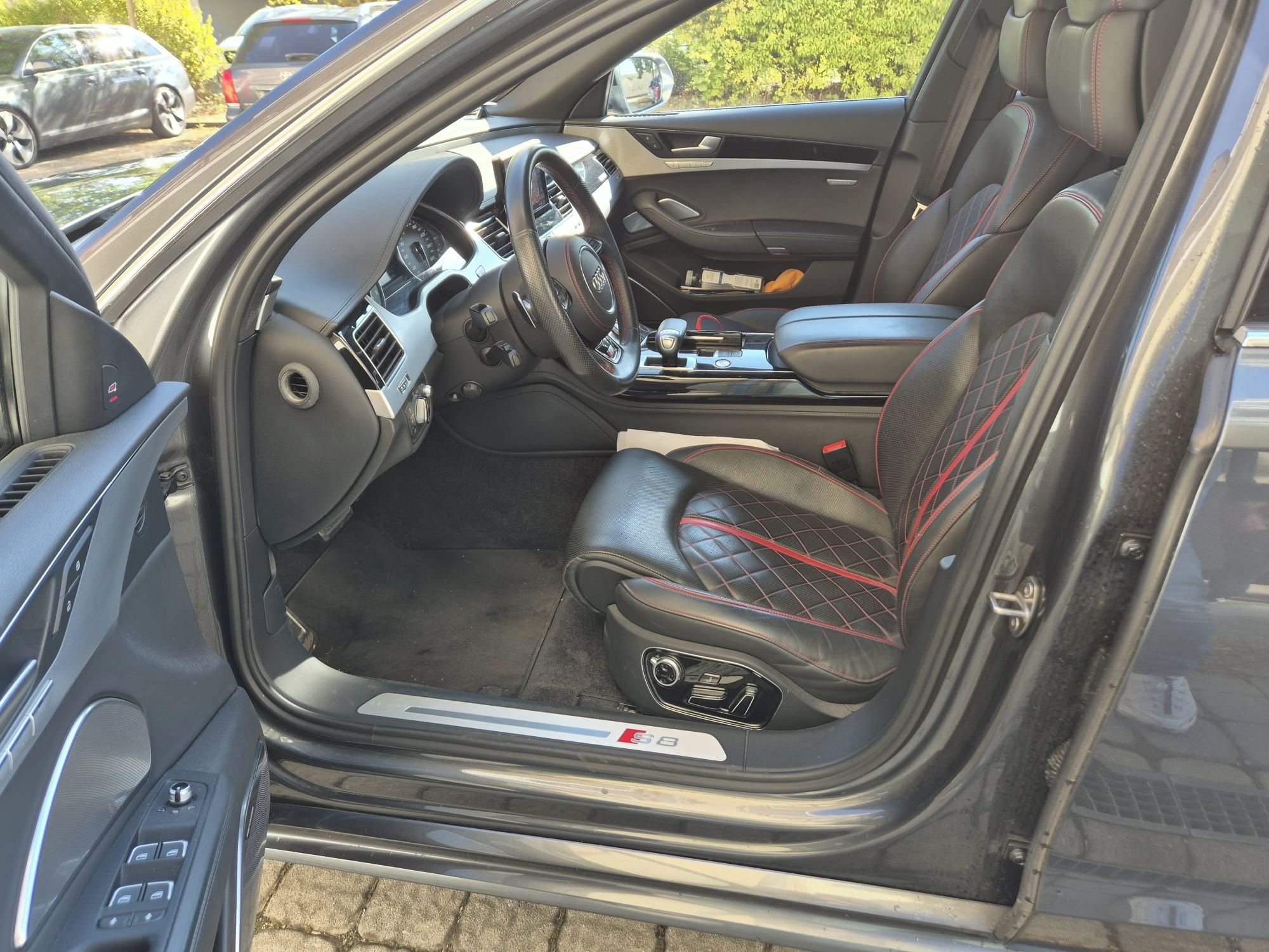 Audi S8, AUDI S8 - fotka 5