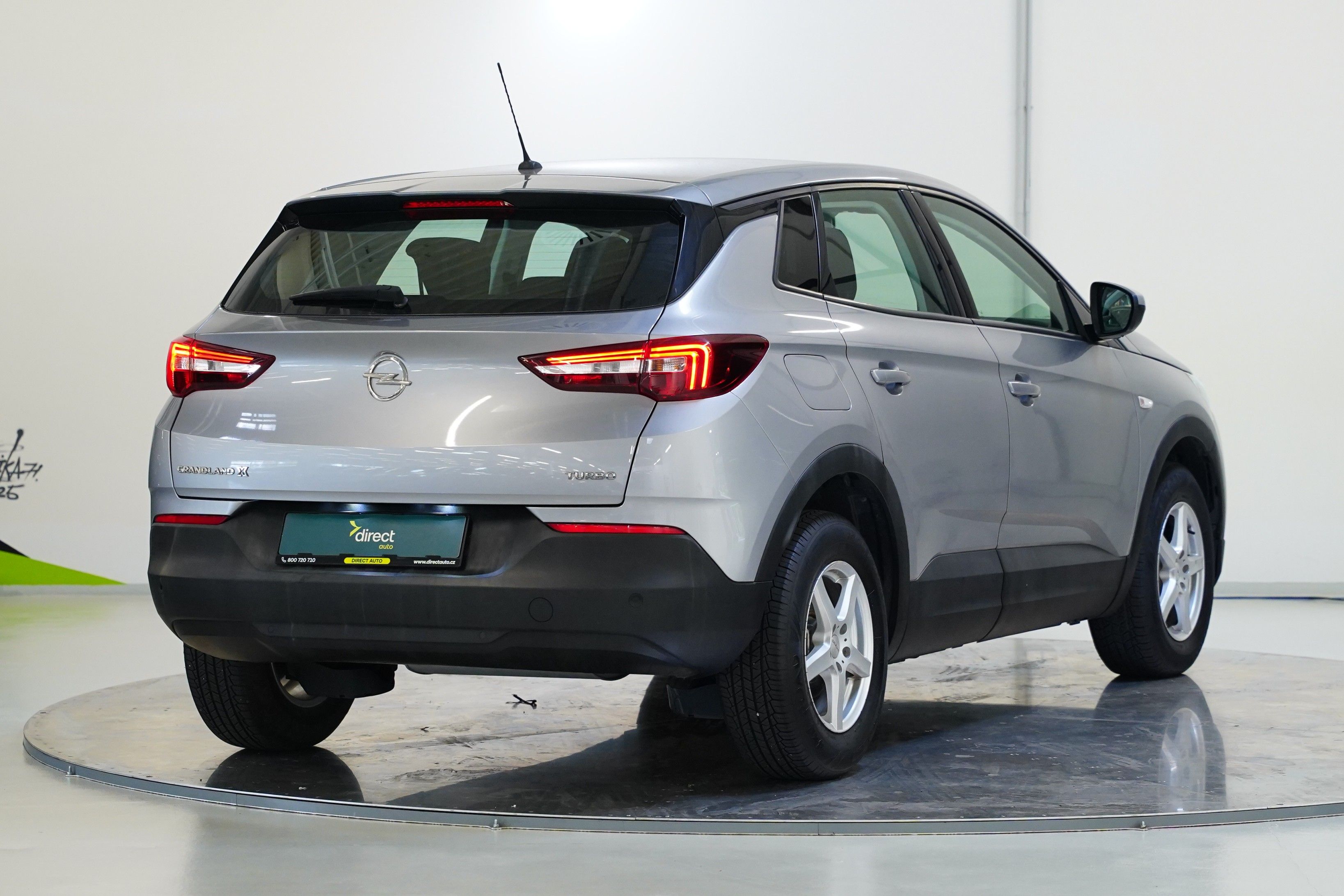 Opel Crossland X, 1.2 Turbo 90 kW - fotka 2