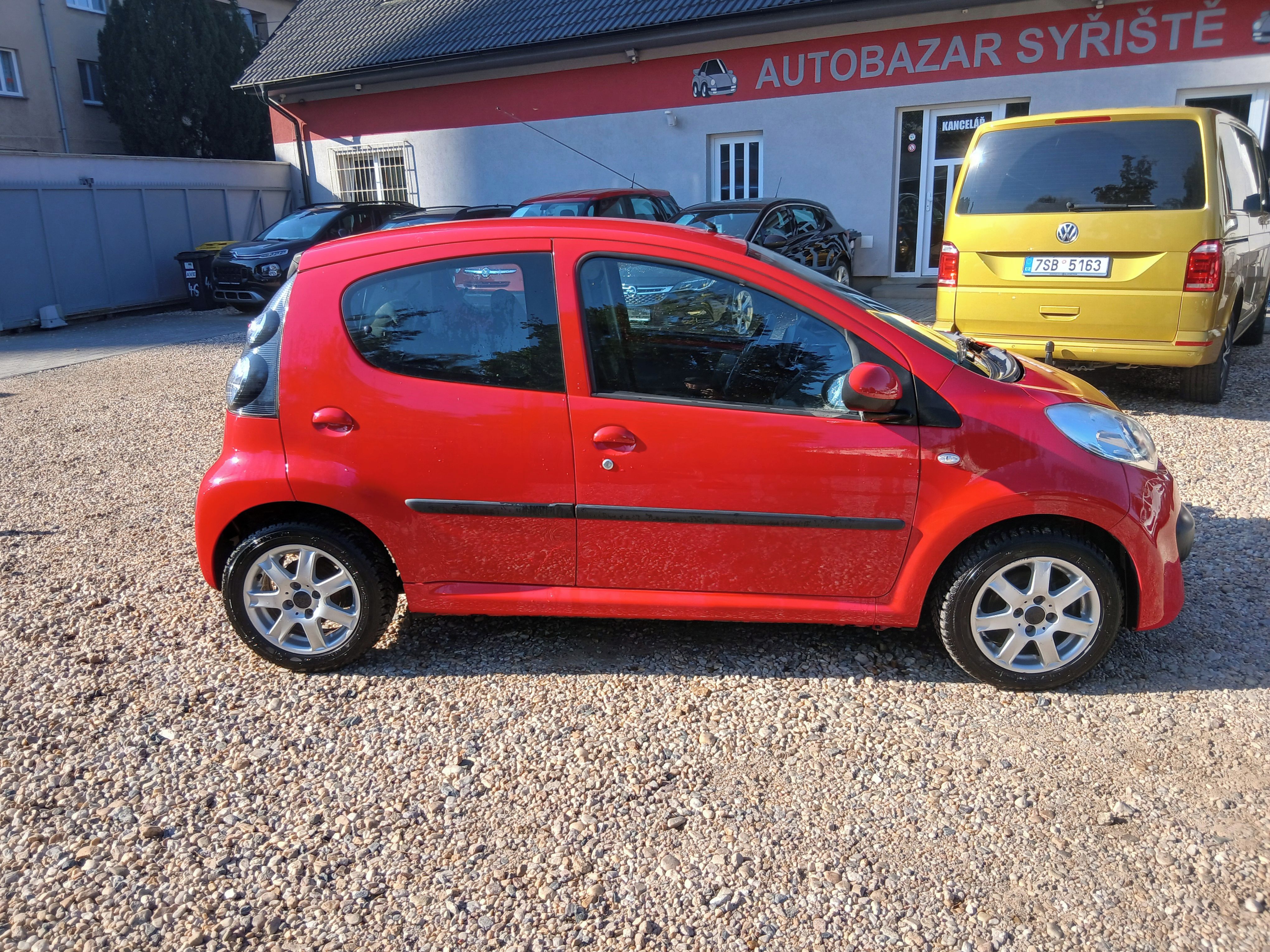Citroën C1, 1.0i 50KW Automat S.Kniha - fotka 4