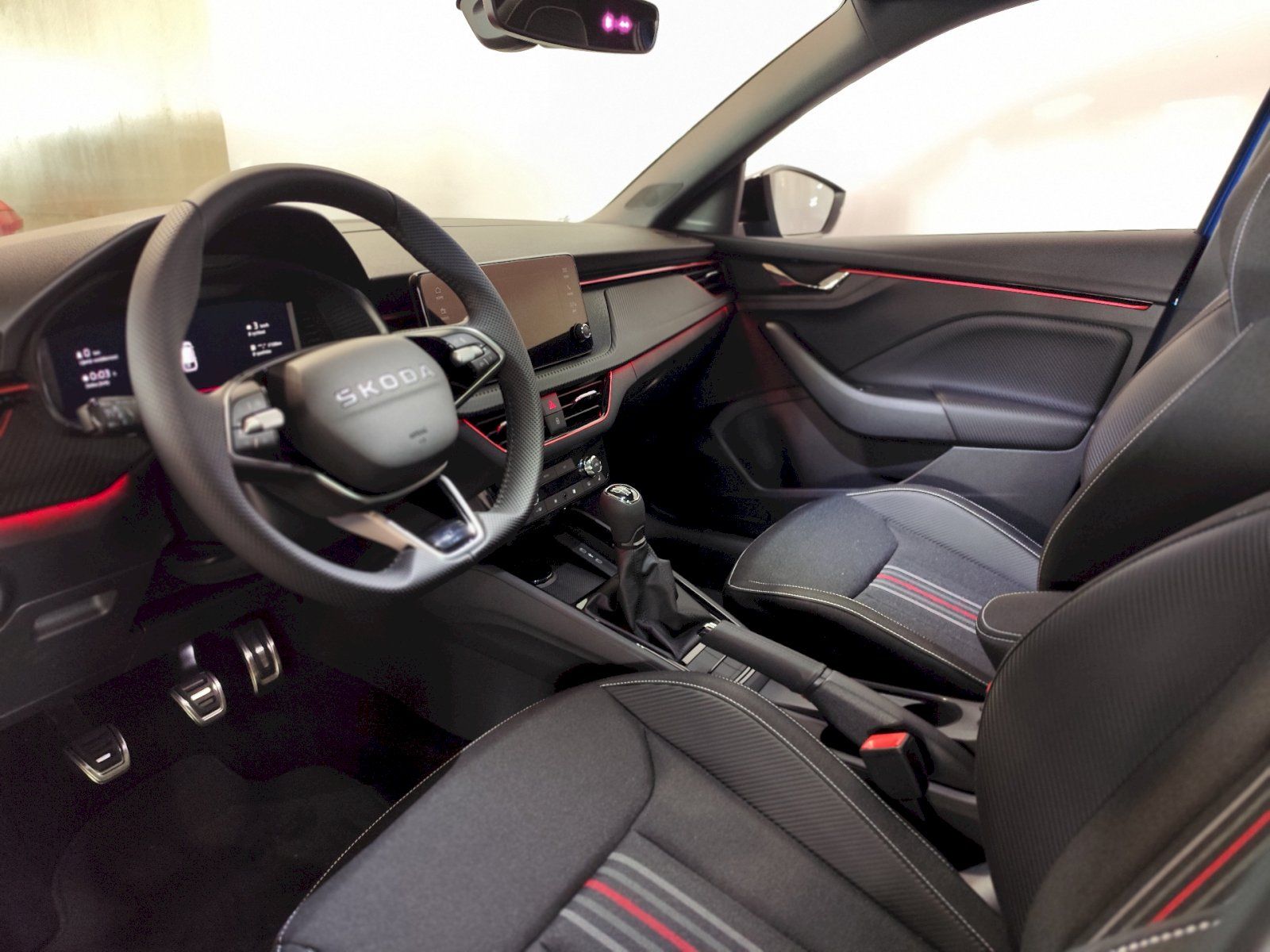 Škoda Scala, SCALA MONTE CARLO 1,0 TSI 85 K - fotka 6