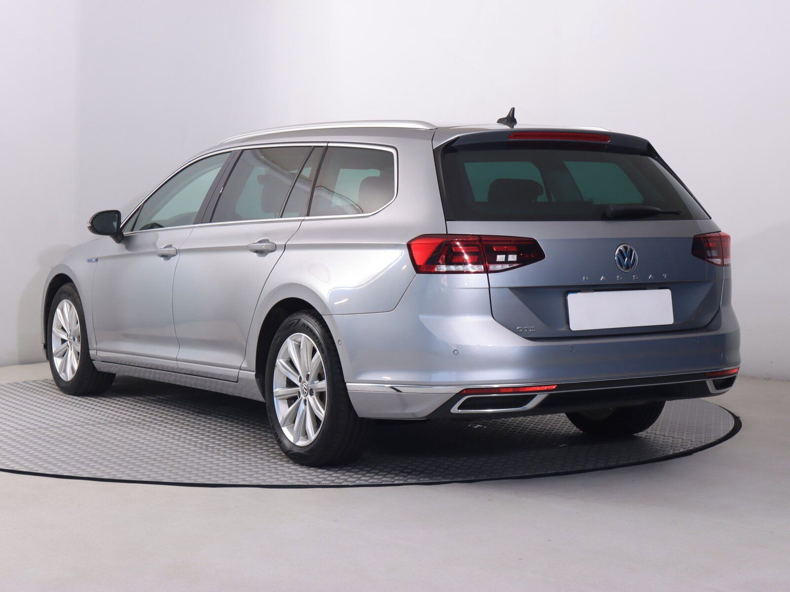Volkswagen Passat, 1.4 GTE, Automat, Serv.kniha - fotka 4