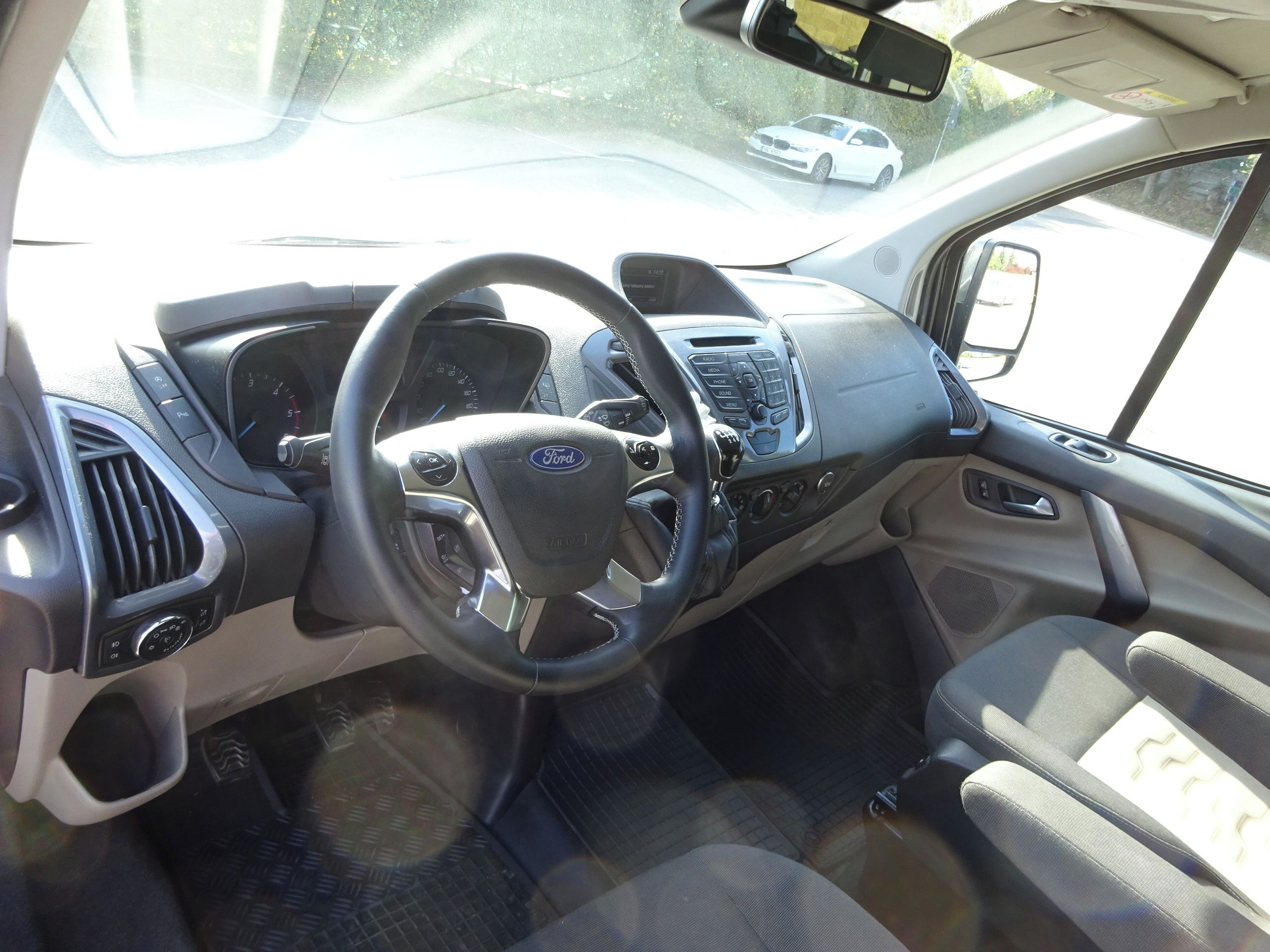 Ford Tourneo Custom, 2.0 TDCI (93 KW) TITANIUM ČR - fotka 5