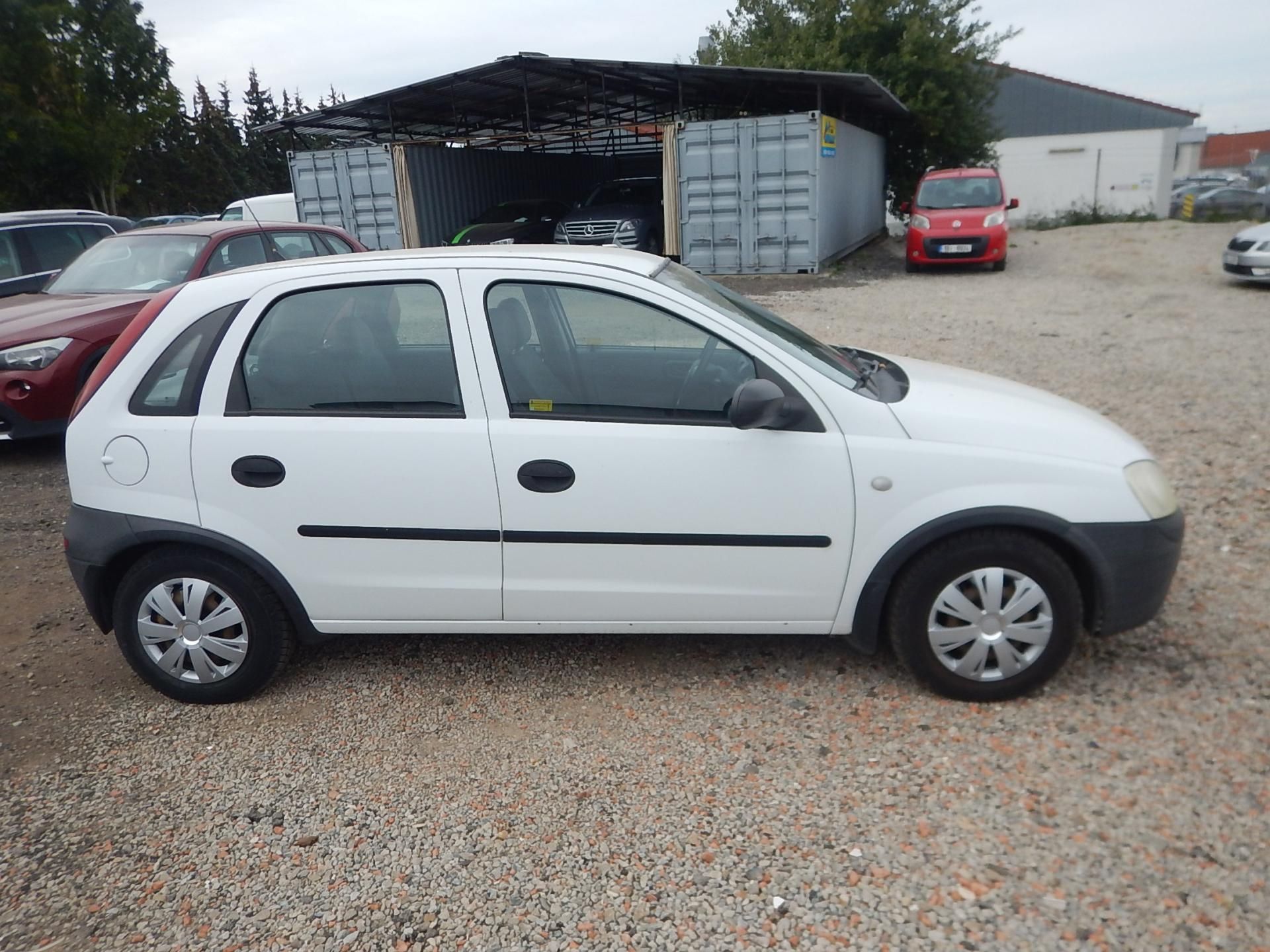 Opel Corsa, 1.0 i 43 kw - fotka 5