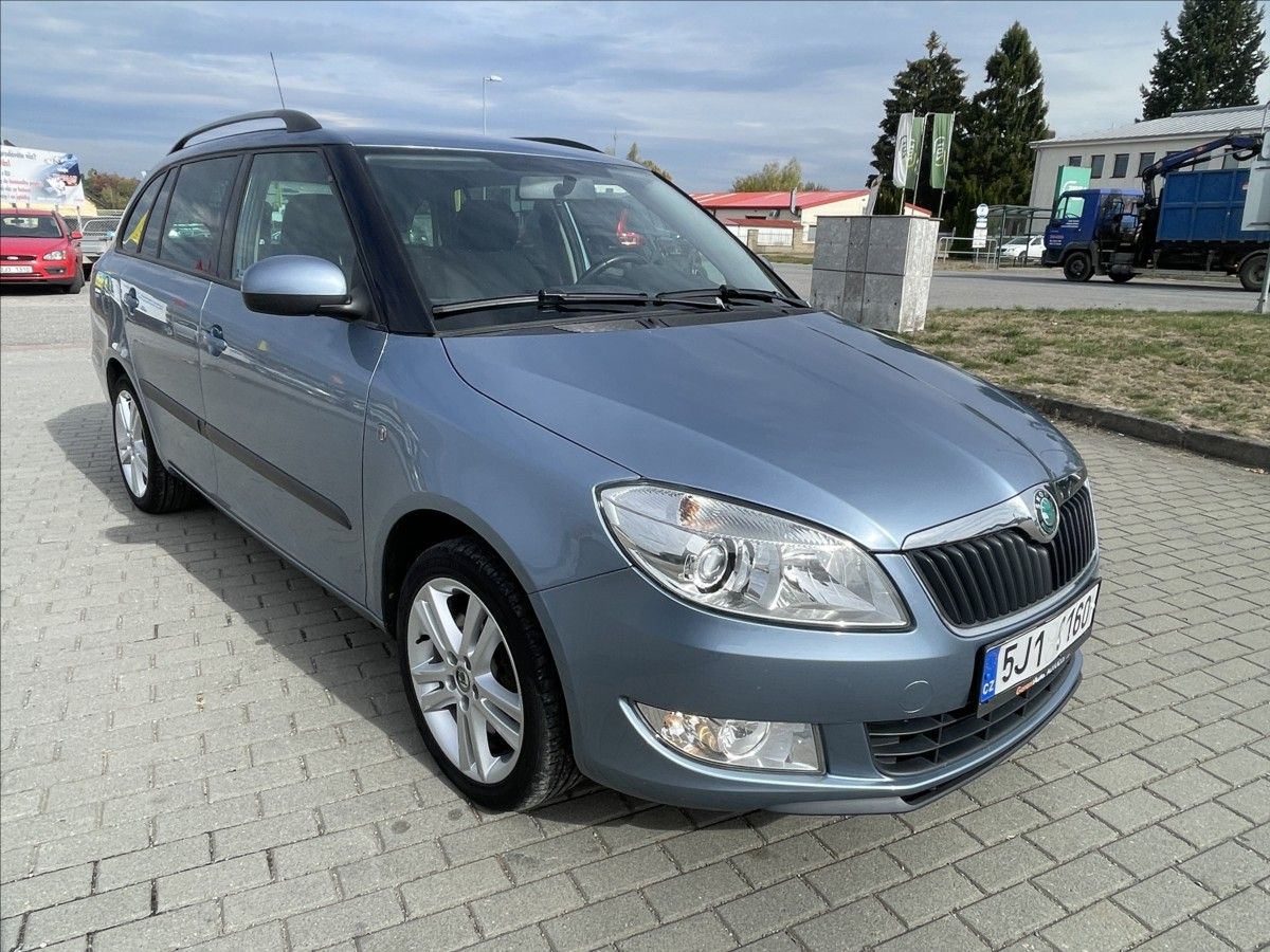 Škoda Fabia, 1,2 TSi 77kw Klimatronic ESP T - fotka 6