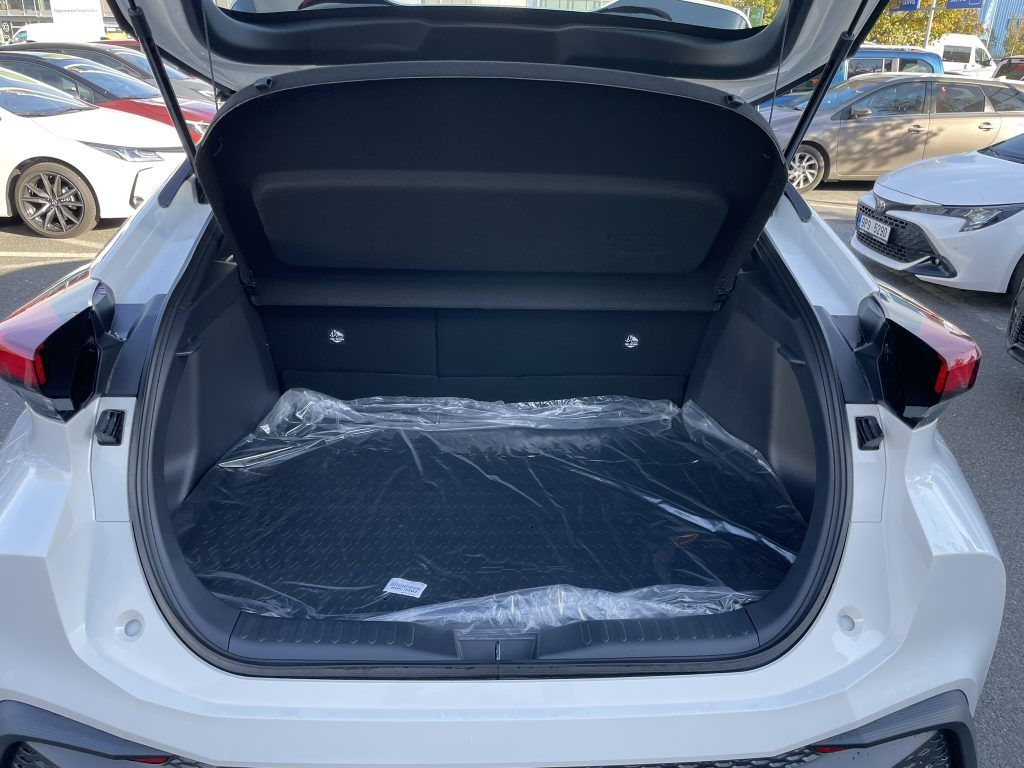 Toyota C-HR, 1.8 HEV - fotka 6