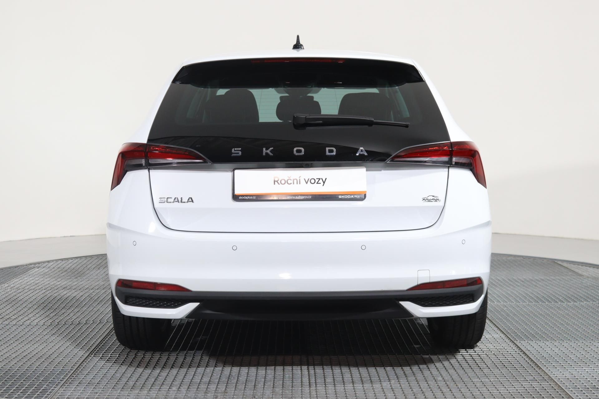 Škoda Scala, TOP SELECTION 1,0 TSI 85 kW/ T - fotka 6