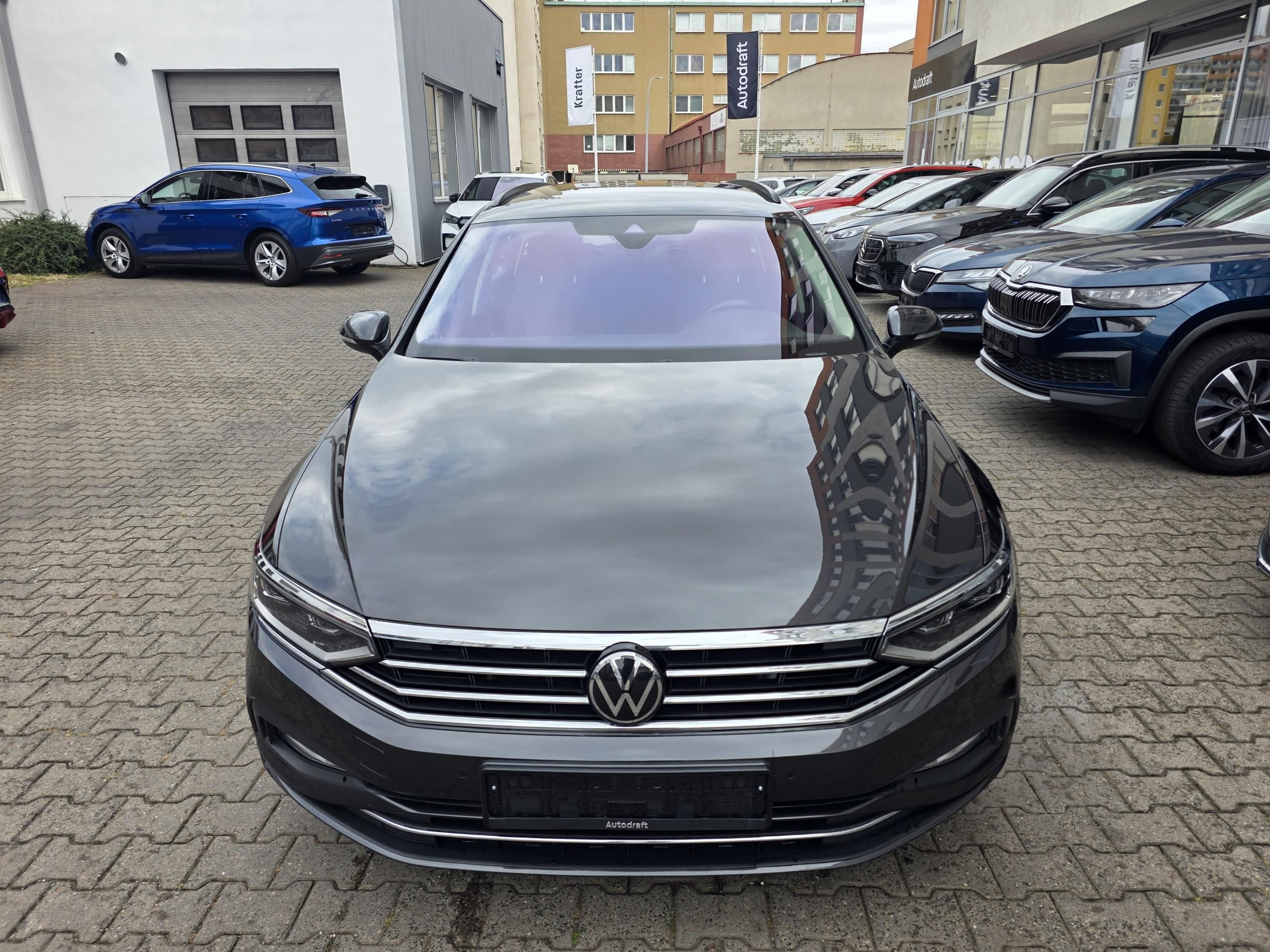 Volkswagen Passat Variant, 2.0 TDI 110kW DSG / Tažné - fotka 3