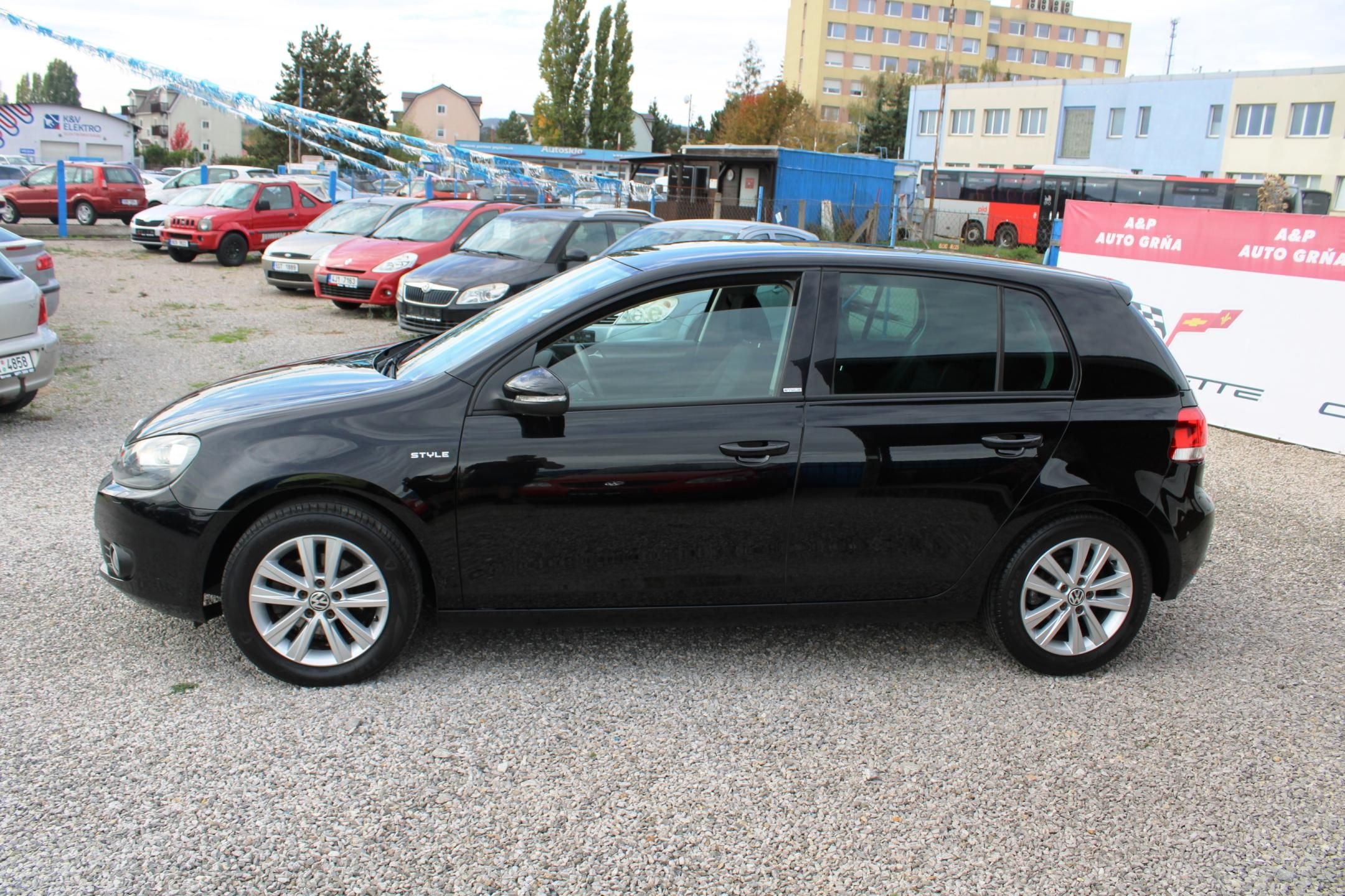 Volkswagen Golf, 1,2TSI STYLE KLIMA TEMPOMAT AL - fotka 4