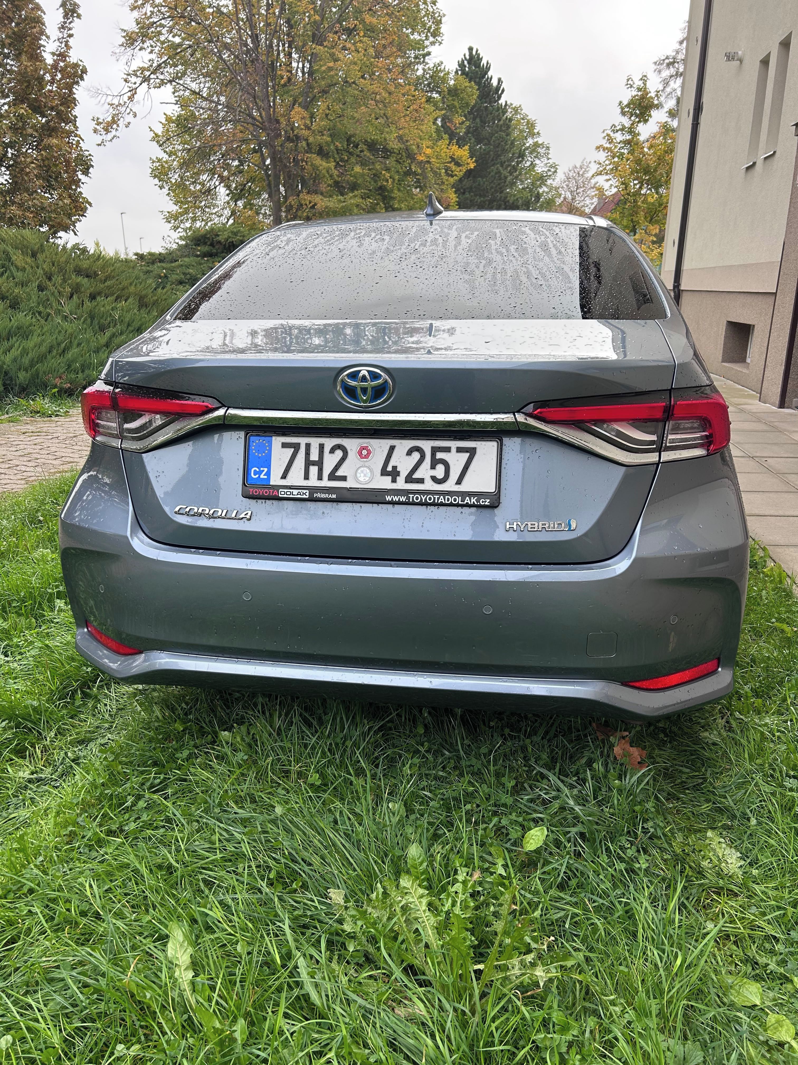 Toyota Corolla, Corolla 1.8 hybrid - fotka 3
