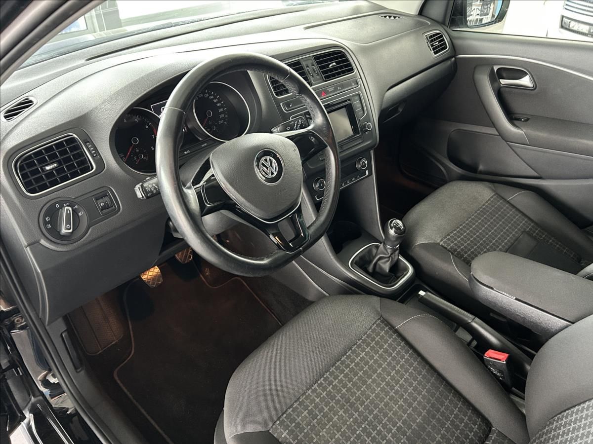 Volkswagen Polo, 1,2   2.MAJITEL, SERVISNÍ KNÍŽ - fotka 6