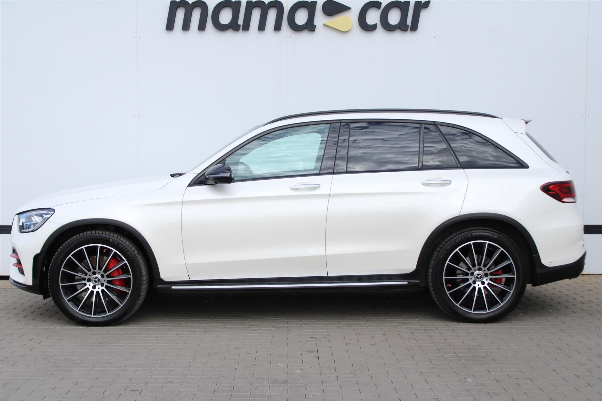 Mercedes-Benz GLC, 300 4MATIC 190kW AMG ČR - fotka 4