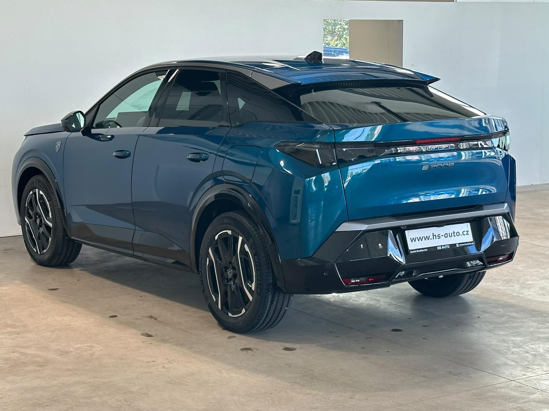 Peugeot 3008, GT Elektromotor 157 kW - fotka 6