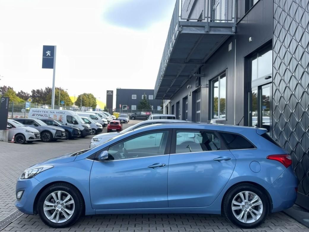 Hyundai i30, TRIKOLOR 1.6 CVVT 88 kW - fotka 4
