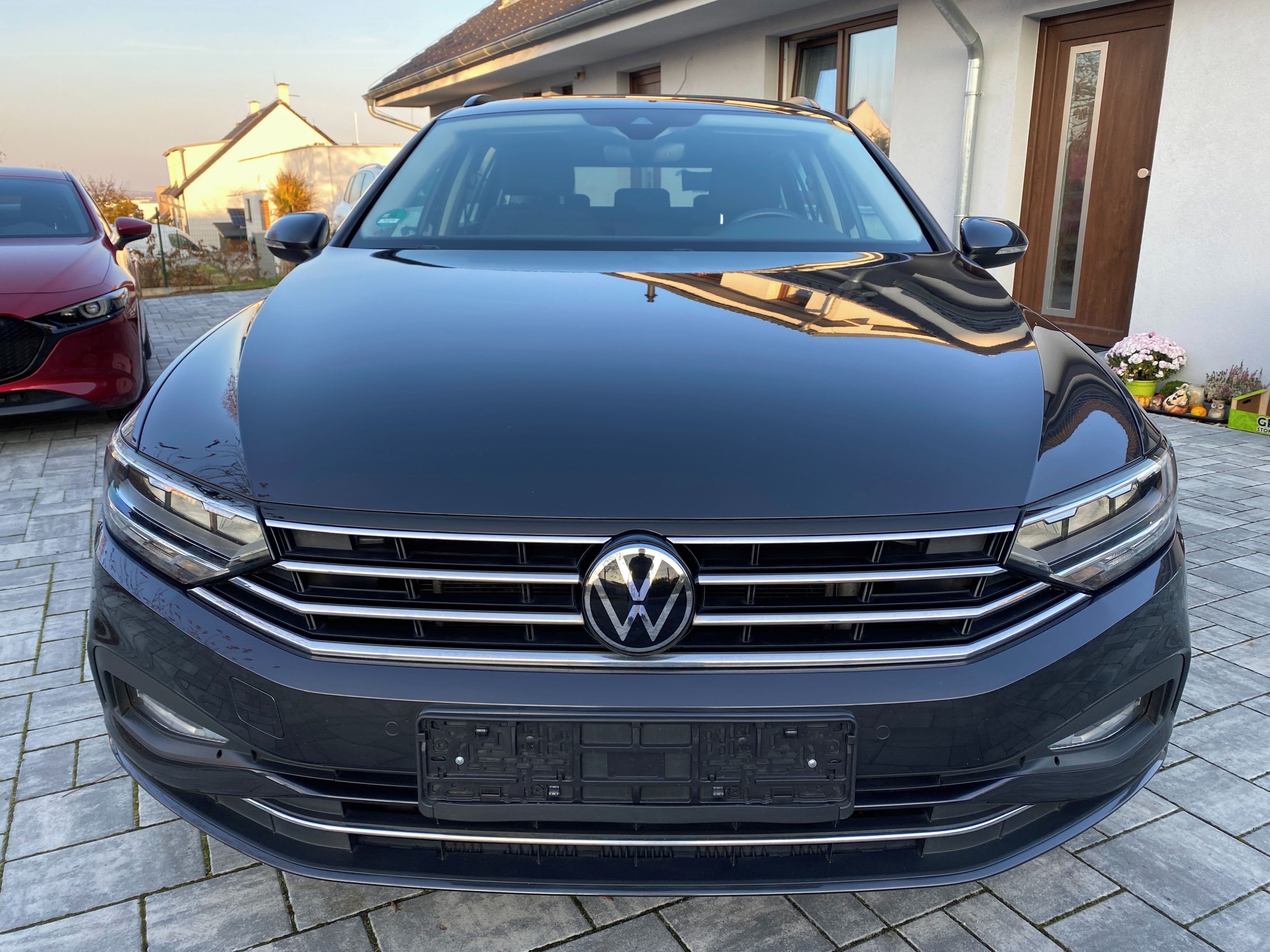 Volkswagen Passat, 2,0 TDi 110kw,DSG Nehavarovaný - fotka 2