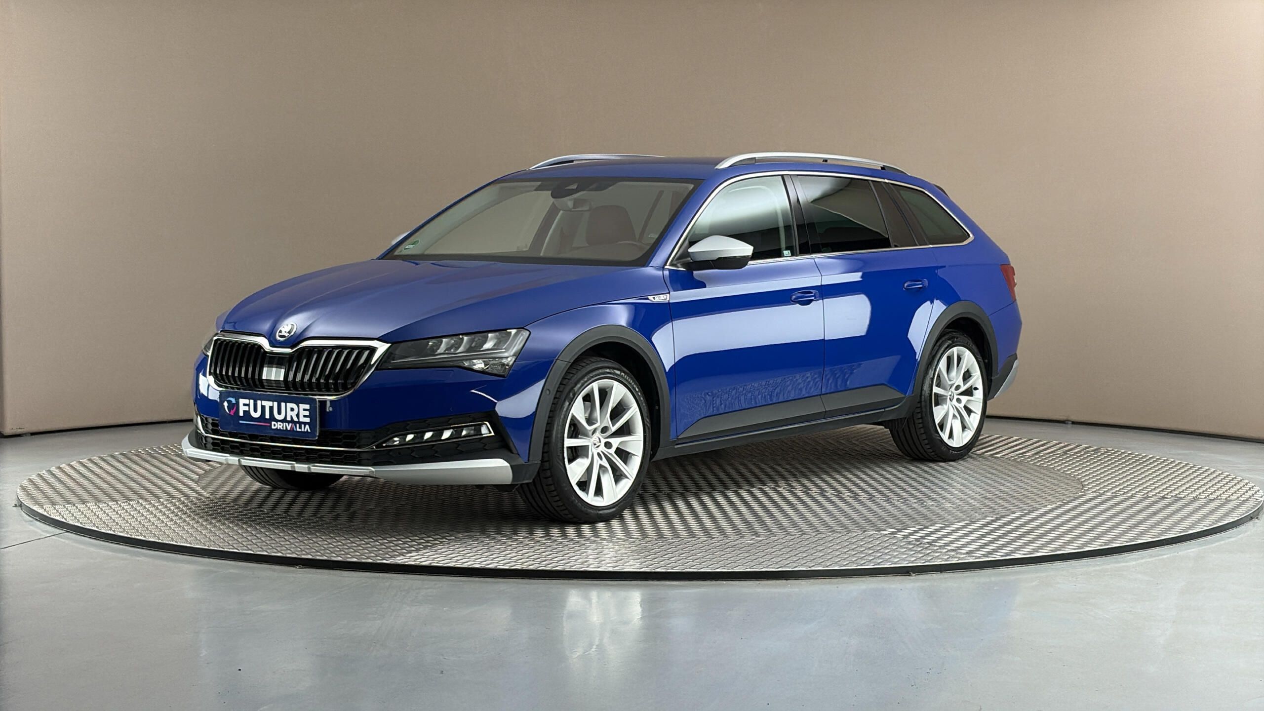 Škoda Superb, 2.0 TDI DSG 4x4 Scout Combi