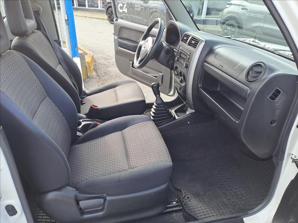 Suzuki Jimny, 1,3 i 4x4 - fotka 6