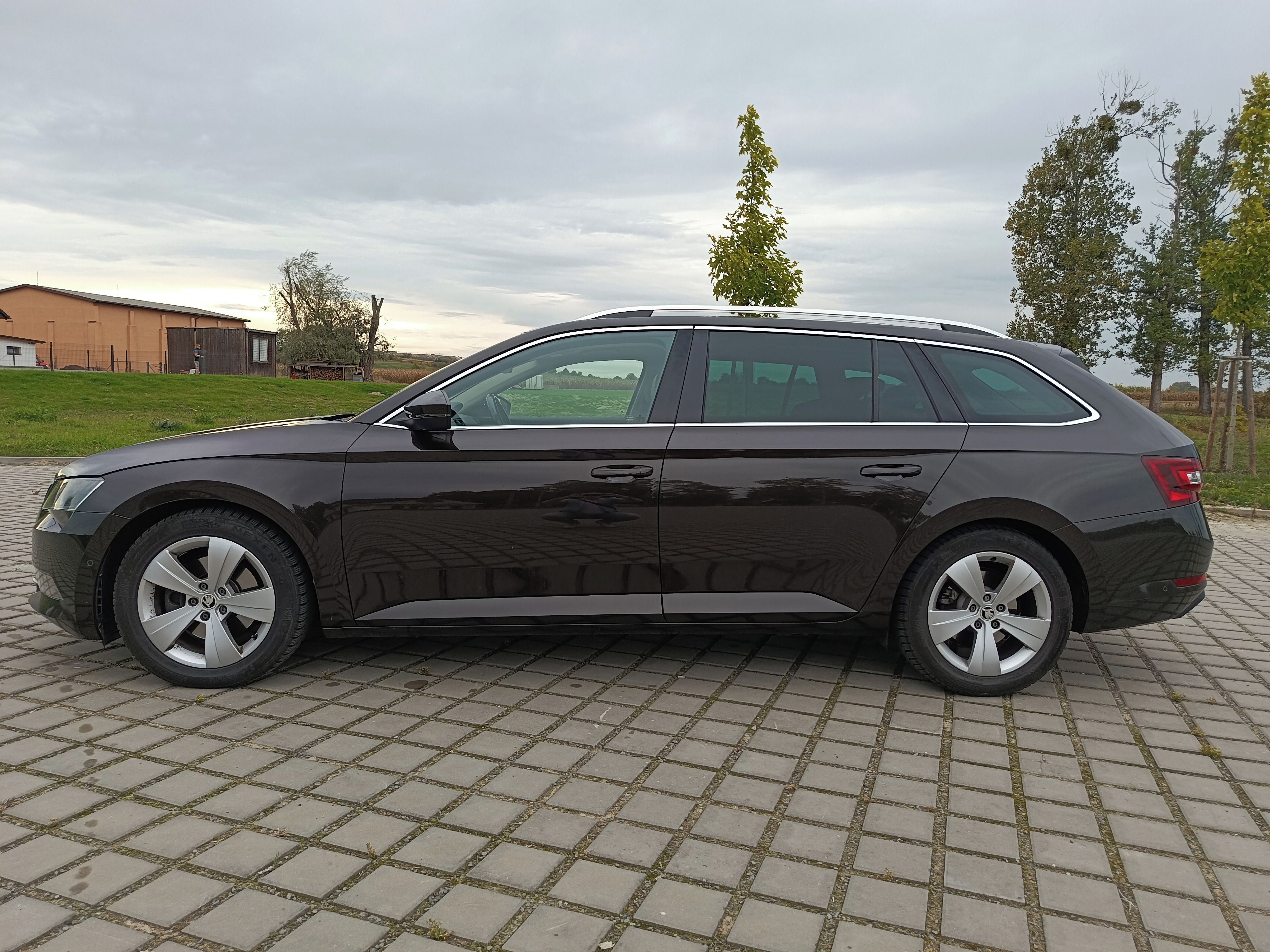 Škoda Superb, Laurin & Klement - fotka 3