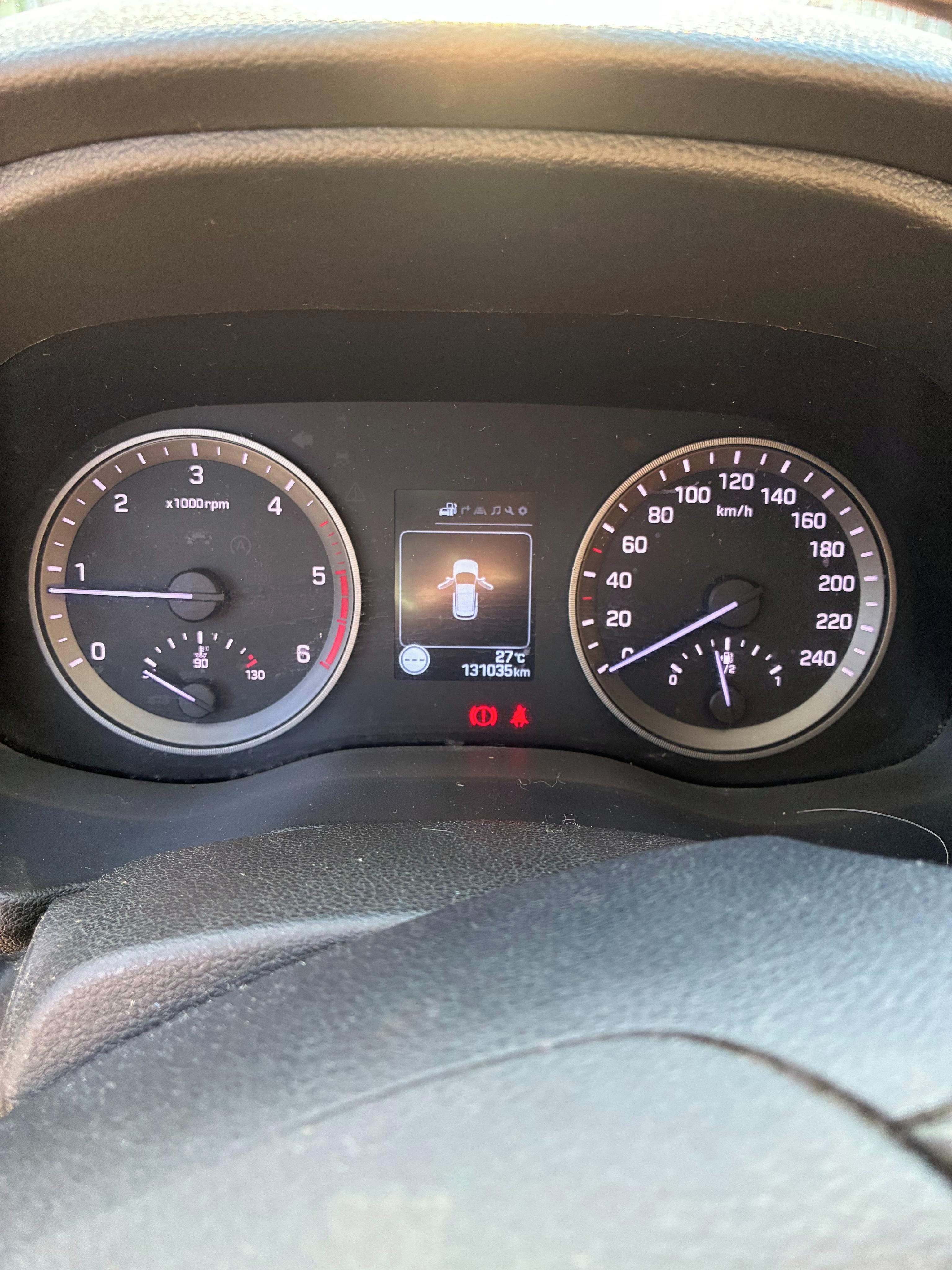 Hyundai Tucson, 1.7 CRDi 85 kW Trikolora, ČR - fotka 5