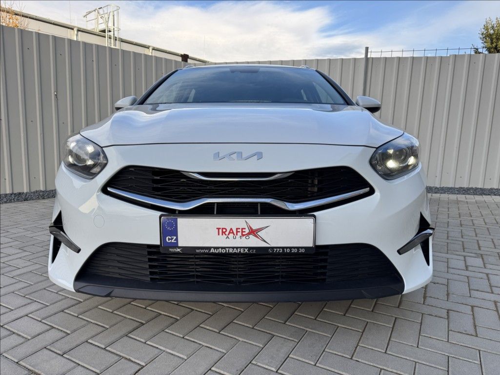 Kia Cee´d, 1,6 CRDi SW FRESH DPH 1.maj ČR - fotka 2