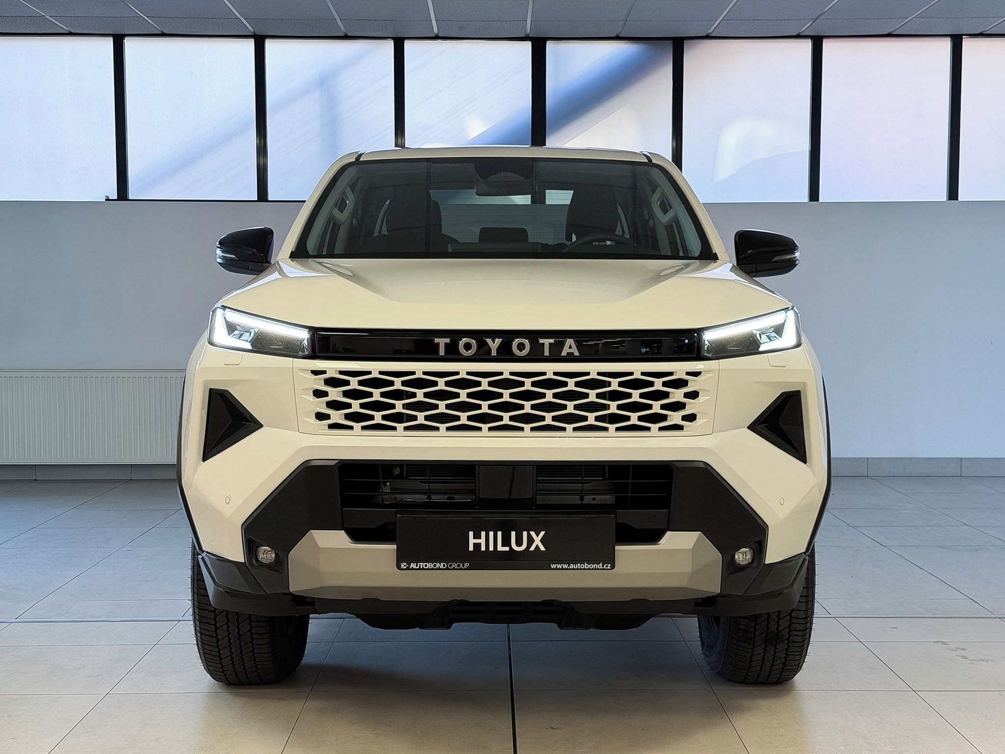 Toyota Hilux, Active, 2.8D MHEV, 4x4 - fotka 2