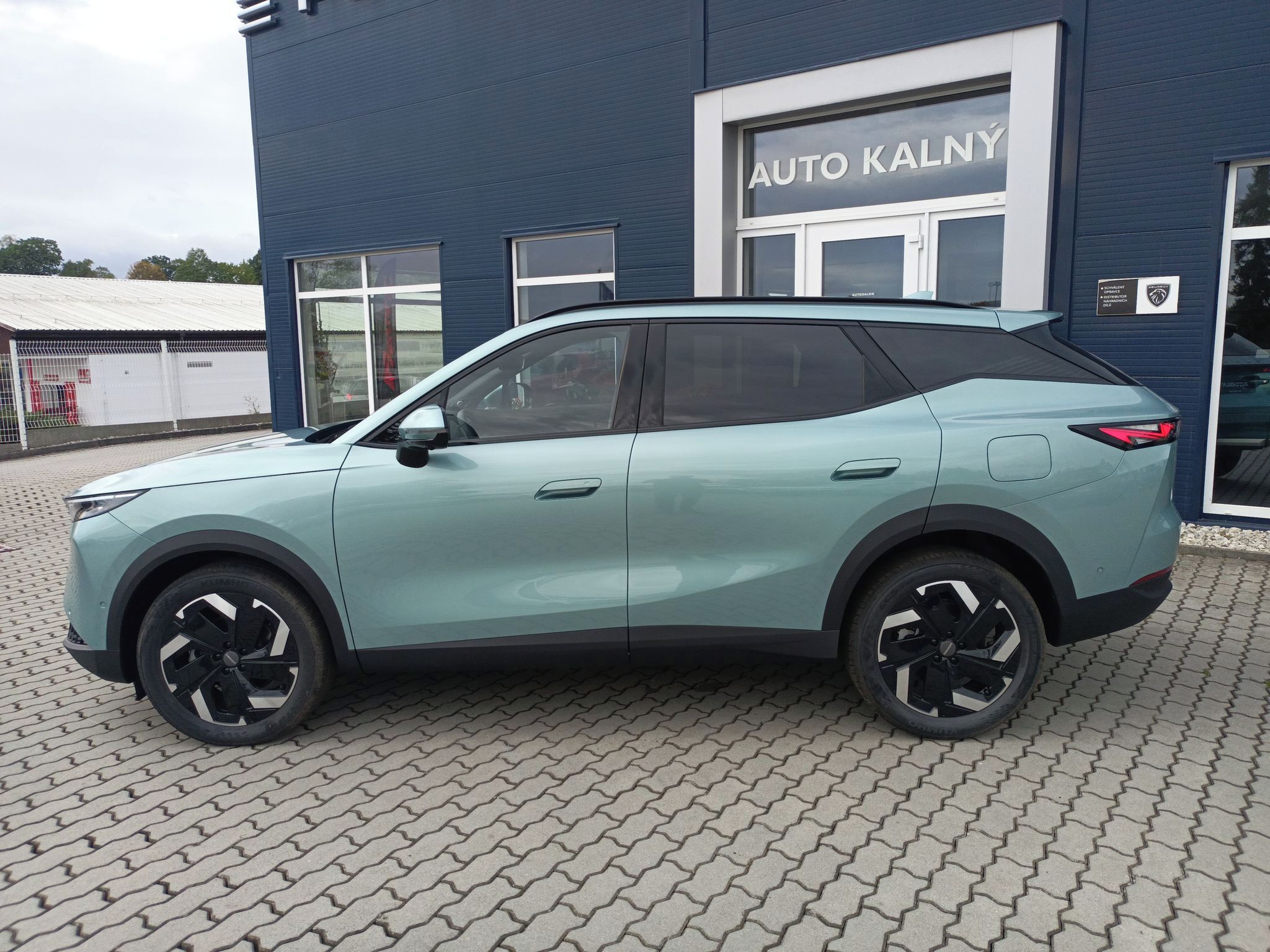 Omoda 7, Luxury Premium AWD 1.6 tGDI - fotka 3