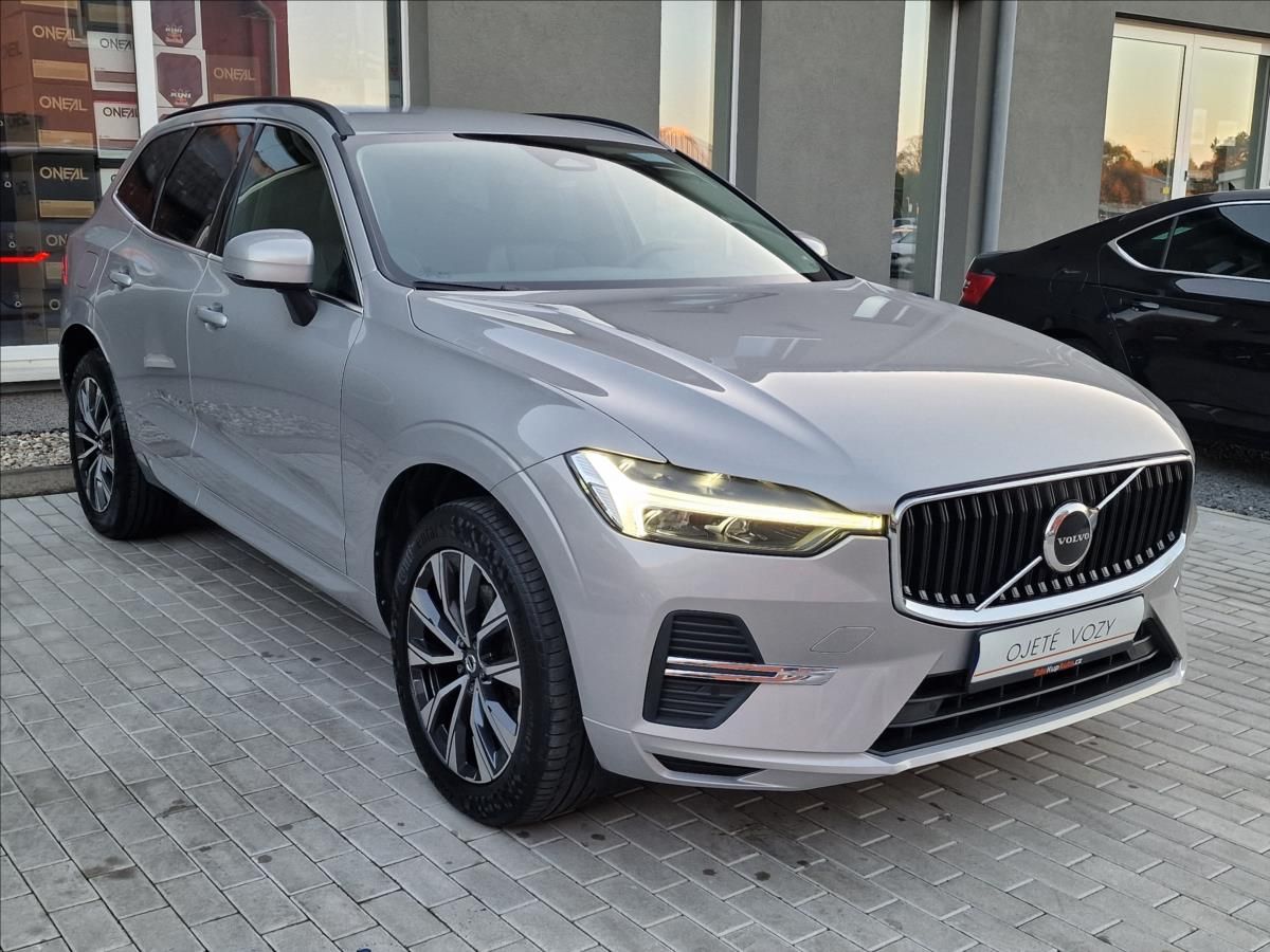 Volvo XC60, B5 AWD Momentum Pro,ČR,1.Maj. - fotka 3