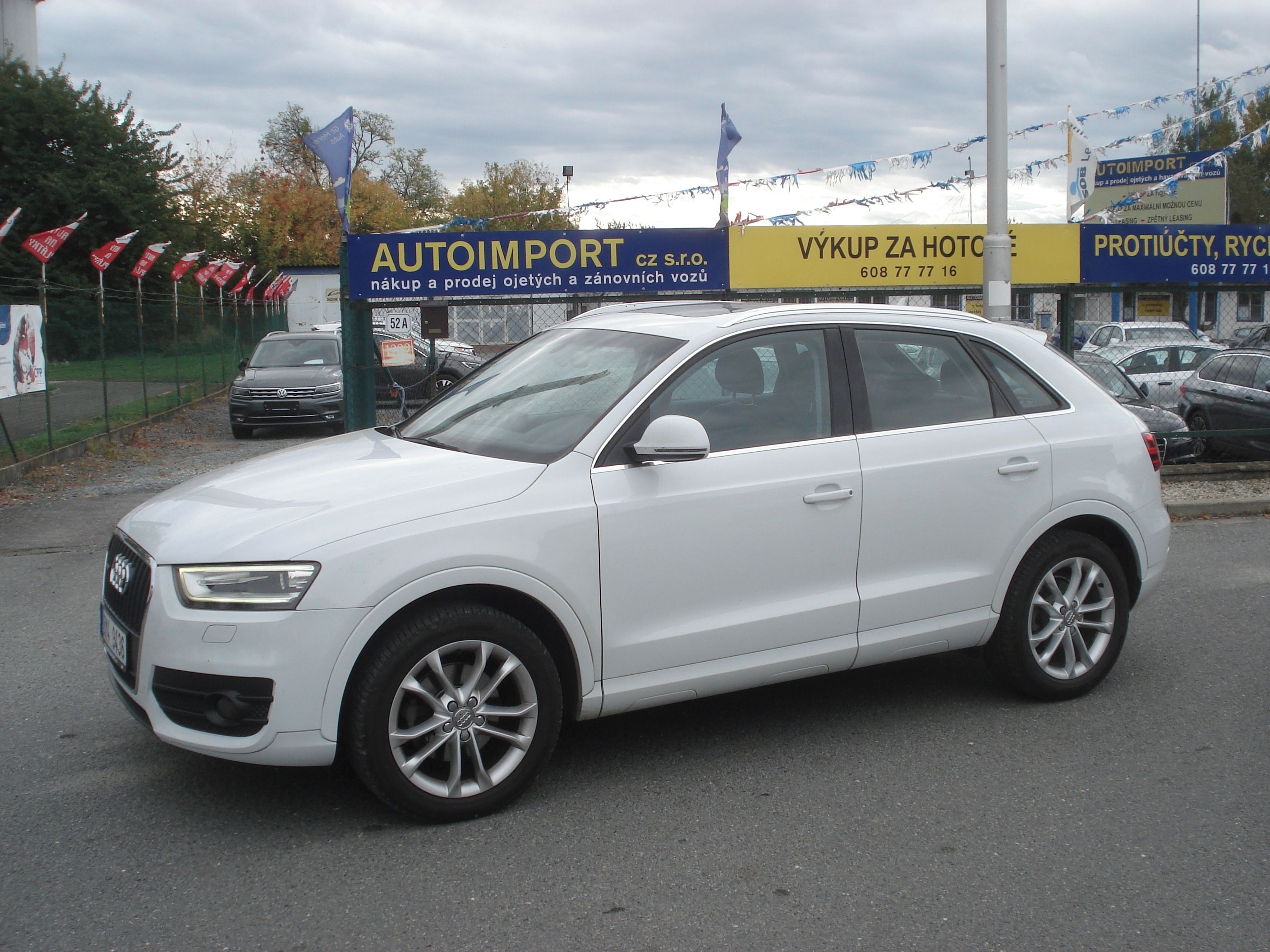 Audi Q3, 2.0 TDI 4x4 NAVI S-TRONIC - fotka 2
