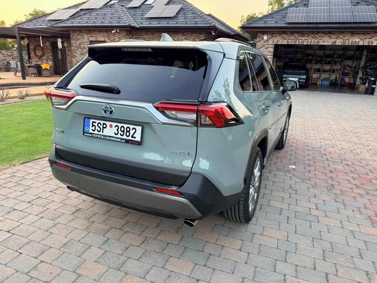 Toyota Rav4, 2,5 - fotka 3